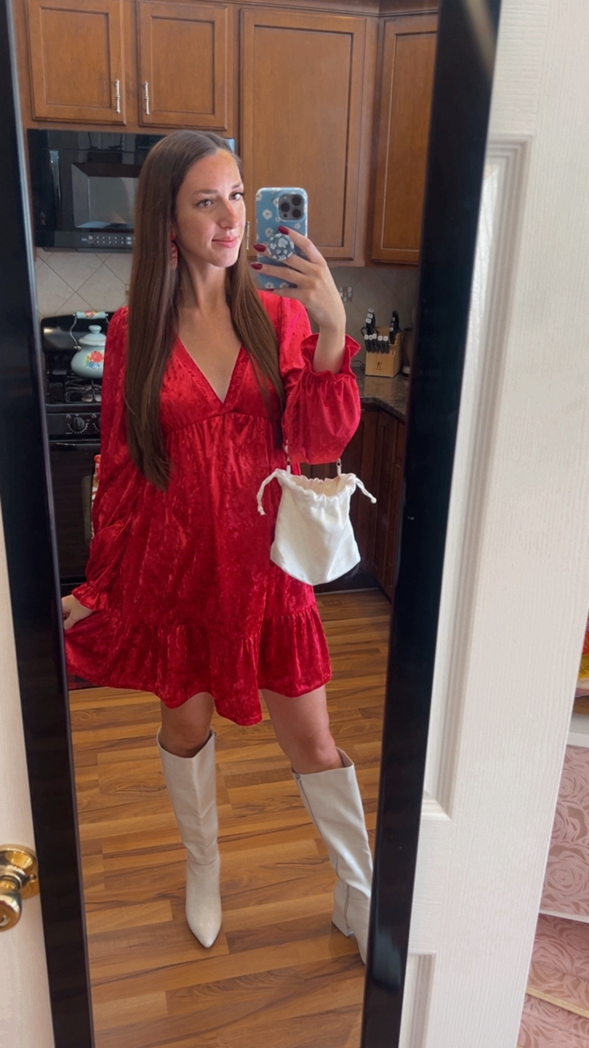 It’s November which means it’s officially Christmas season 🎄 I am OBSESSED w/ this red velvet holiday dress from PinkBlush Maternity! Use my coupon code- JoannaGurcak25 to get 25% off at PinkBlush maternity ♥️🎄🥰

#LTKParties #LTKBump #LTKHoliday