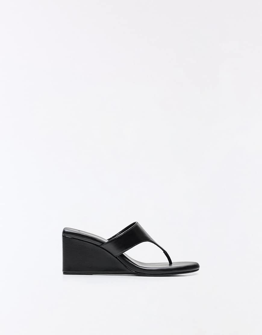 Bershka Wedge heel sandals in black | ASOS (Global)