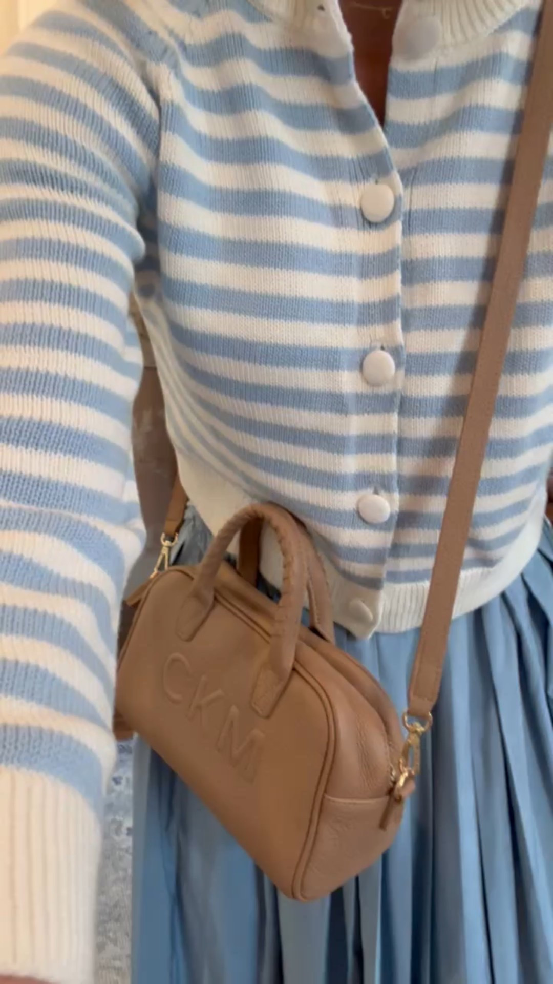 This skirt….we are dressing up or down! It’s perfection!
Sweater & Skirt - xs 
Sneaker - 8 


#LTKgrwm #LTKmomlife #LTKdayinmylife