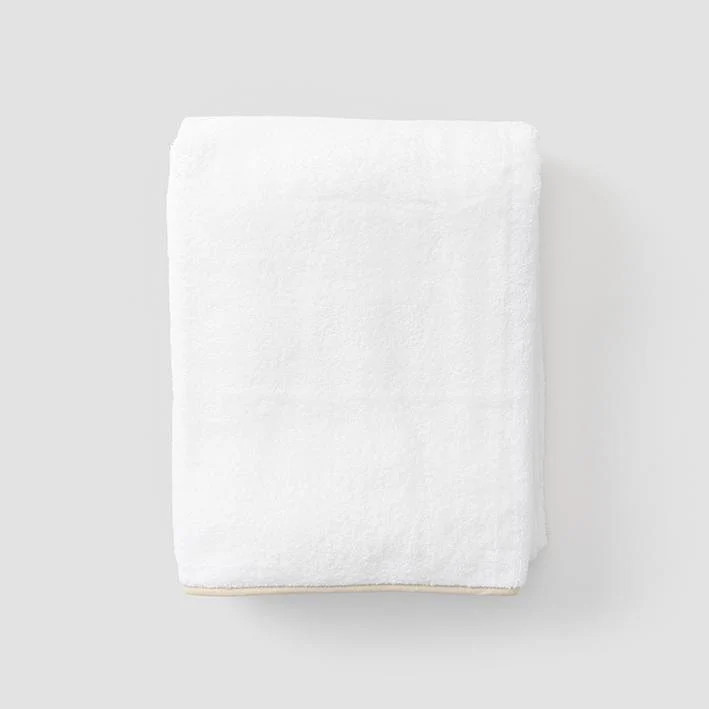 Monogrammed Plush Luxury Bath Towel | Weezie | Weezie Towels