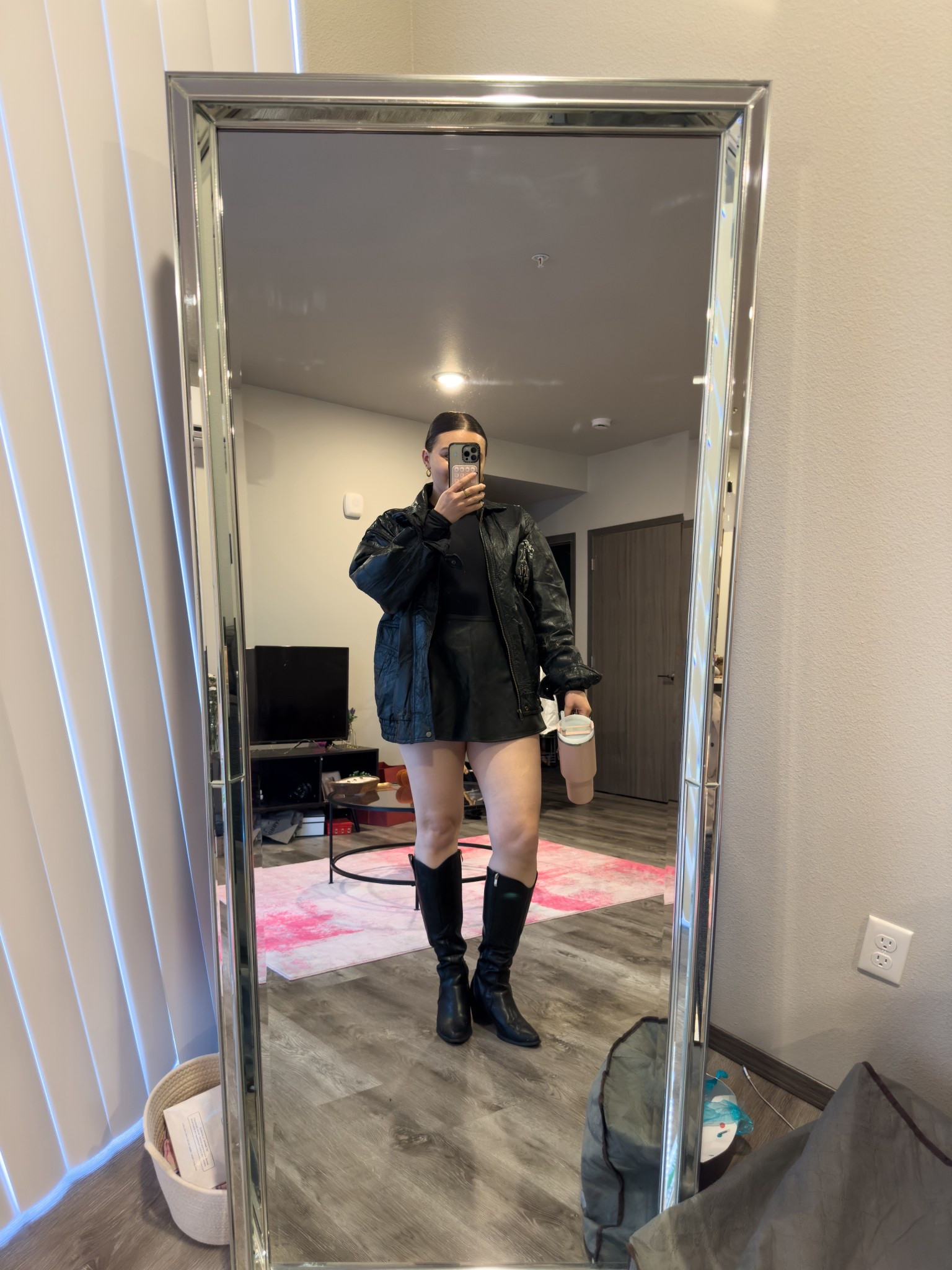 My edgy holiday photoshoot outfit! I will always support leather on leather 🖤

I’m wearing a M bodysuit, size L skirt and size 9 boots

#LTKFindsUnder100 #LTKMidsize #LTKStyleTip