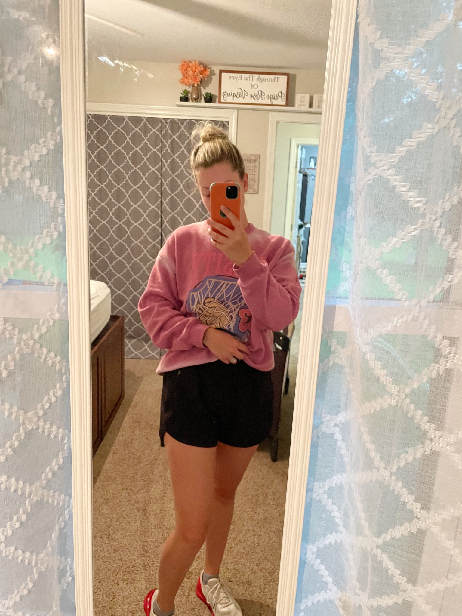 Great tummy control workout shorts with pockets! 