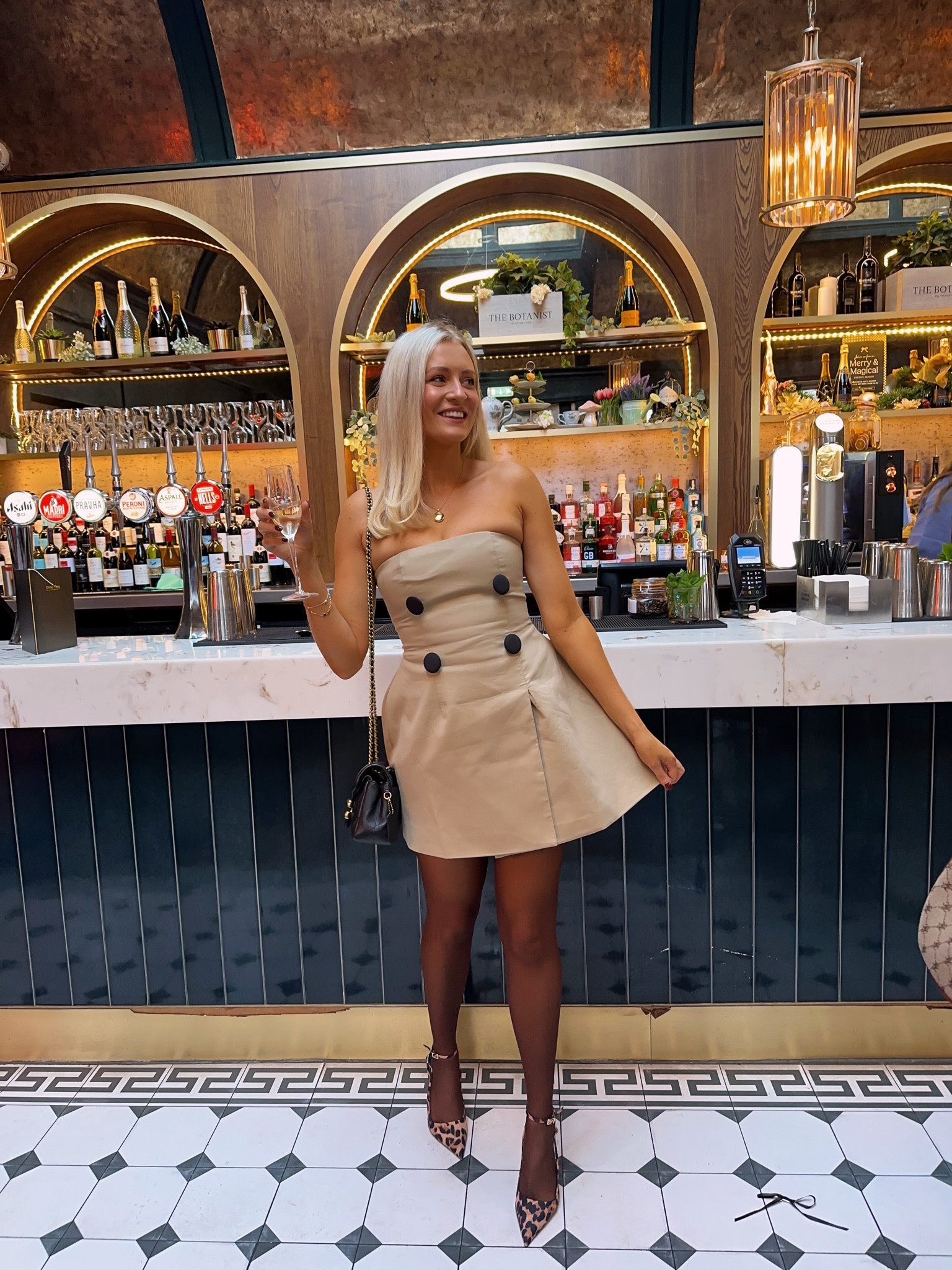 Girls day 💅🏻

#brunchoutfit #oddmuse 