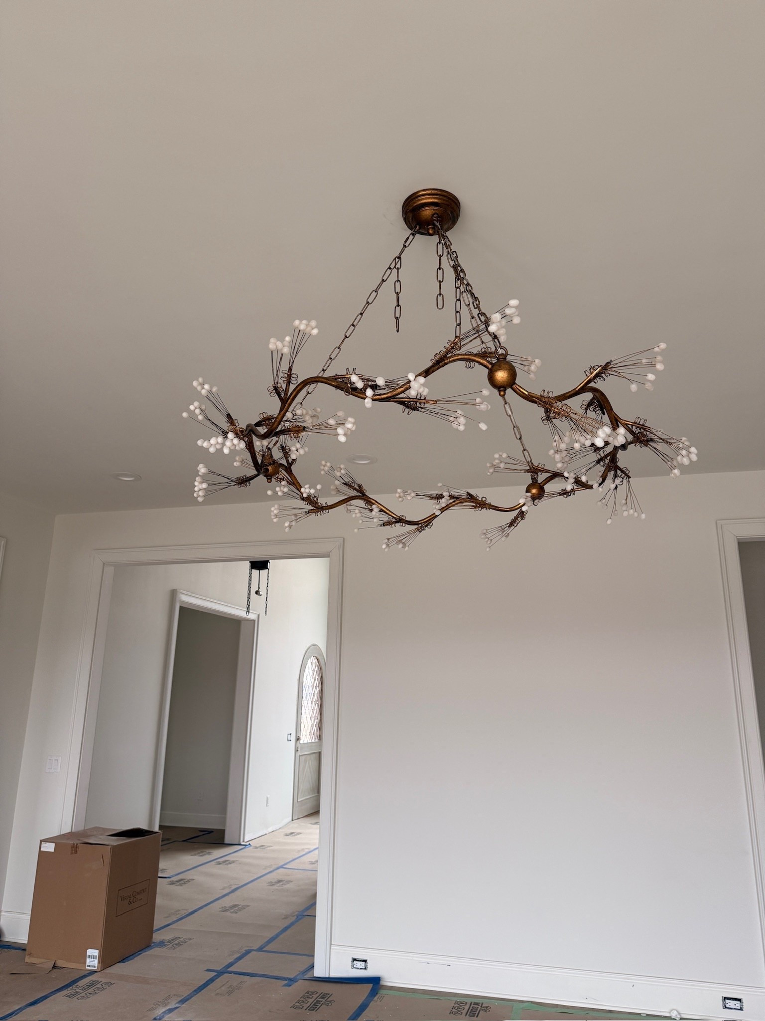 I meannn😍 In love with the chandelier in my new home!!!

Home finds, home decor, watchnow, Amanda west, almostreadyblog

#LTKHome #LTKdayinmylife