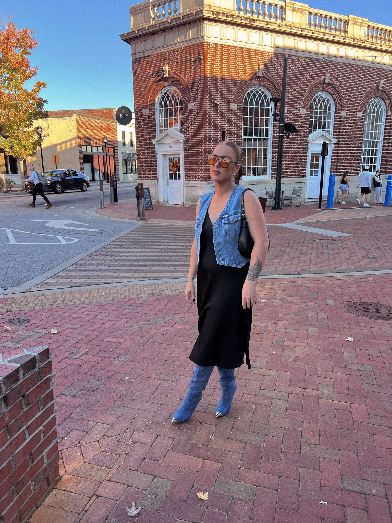 I die for the boots 👢 💙
#ltkstyle #ltkootd #fall #denim #denimvest #denimboots

#LTKstyletip #LTKSeasonal #LTKshoecrush