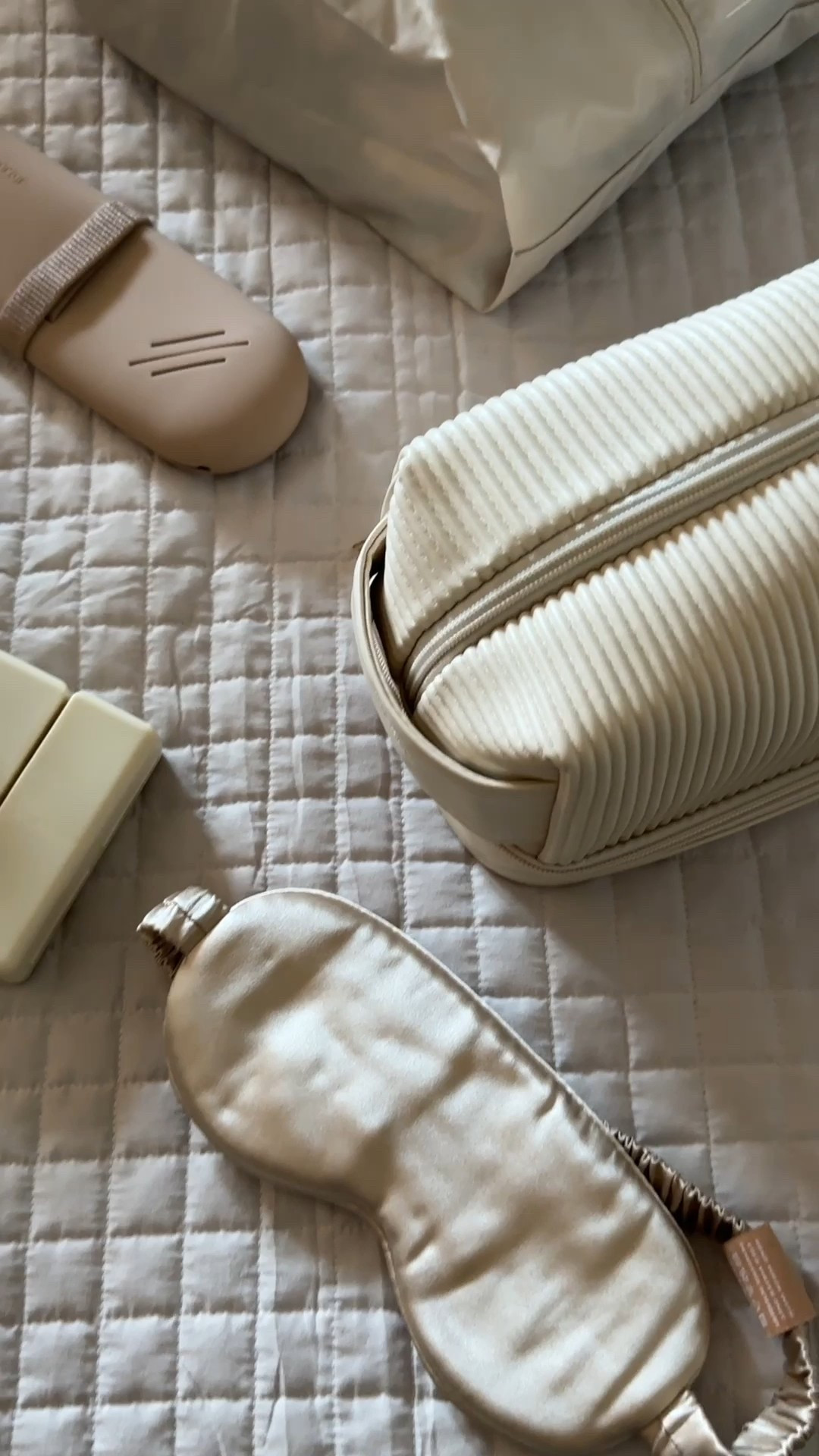 My go-to travel must-haves to make traveling more convenient & organized 🧳

#travelmusthaves
#travelessentials #traveltips #travel

#LTKFindsUnder50 #LTKTravel #LTKItBag