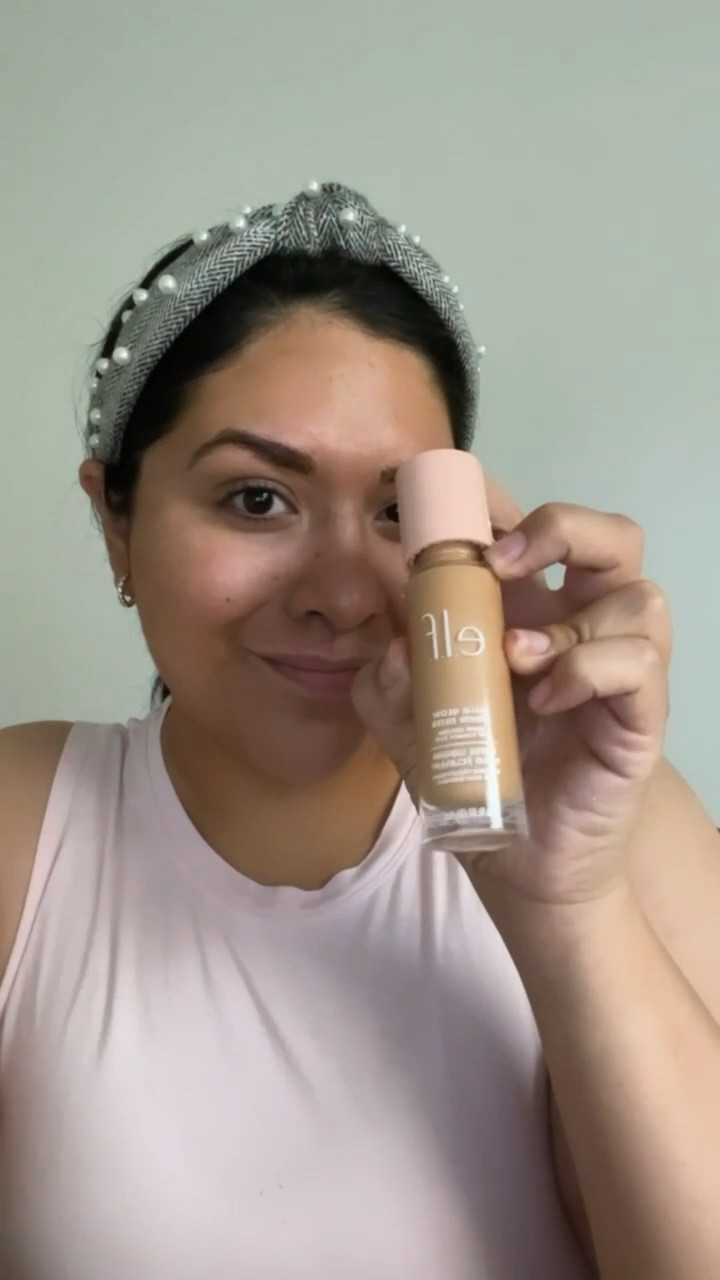 ✨ Dewy skin must have ✨

Why you'll love it:

Skincare-makeup hybrid for glowing, dewy skin
Complexion looks healthy and more radiant
Can be used 4 ways: wear alone, over or under makeup, mix with foundation or use as highlighter
Enriched with skin-loving ingredients like Squalane and Hyaluronic Acid
Available in 8 universal shades that work across all skin tones



#LTKbeauty #LTKFind #LTKsalealert