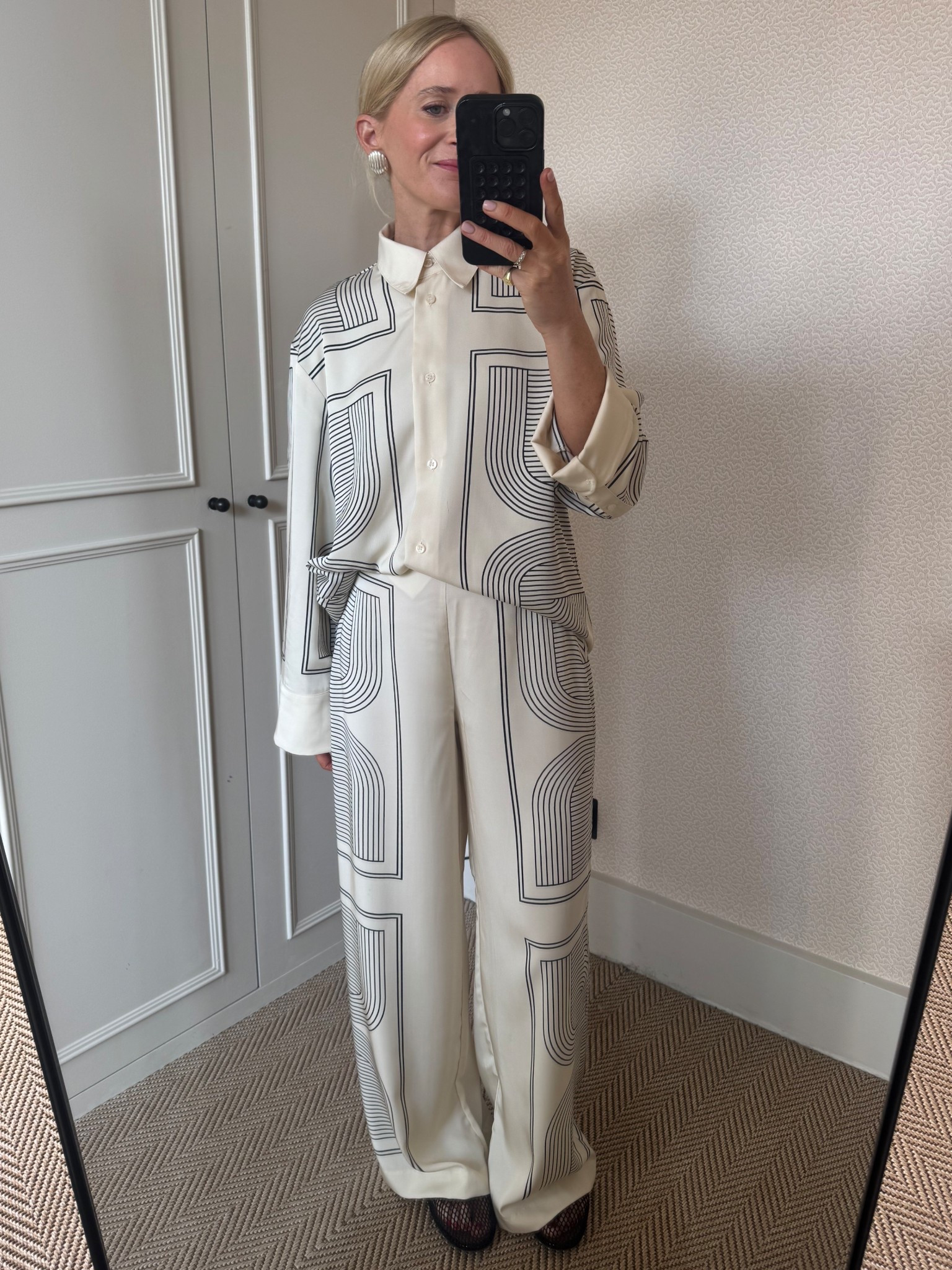 Nothing easier than a summer coord.
Linking similar here 