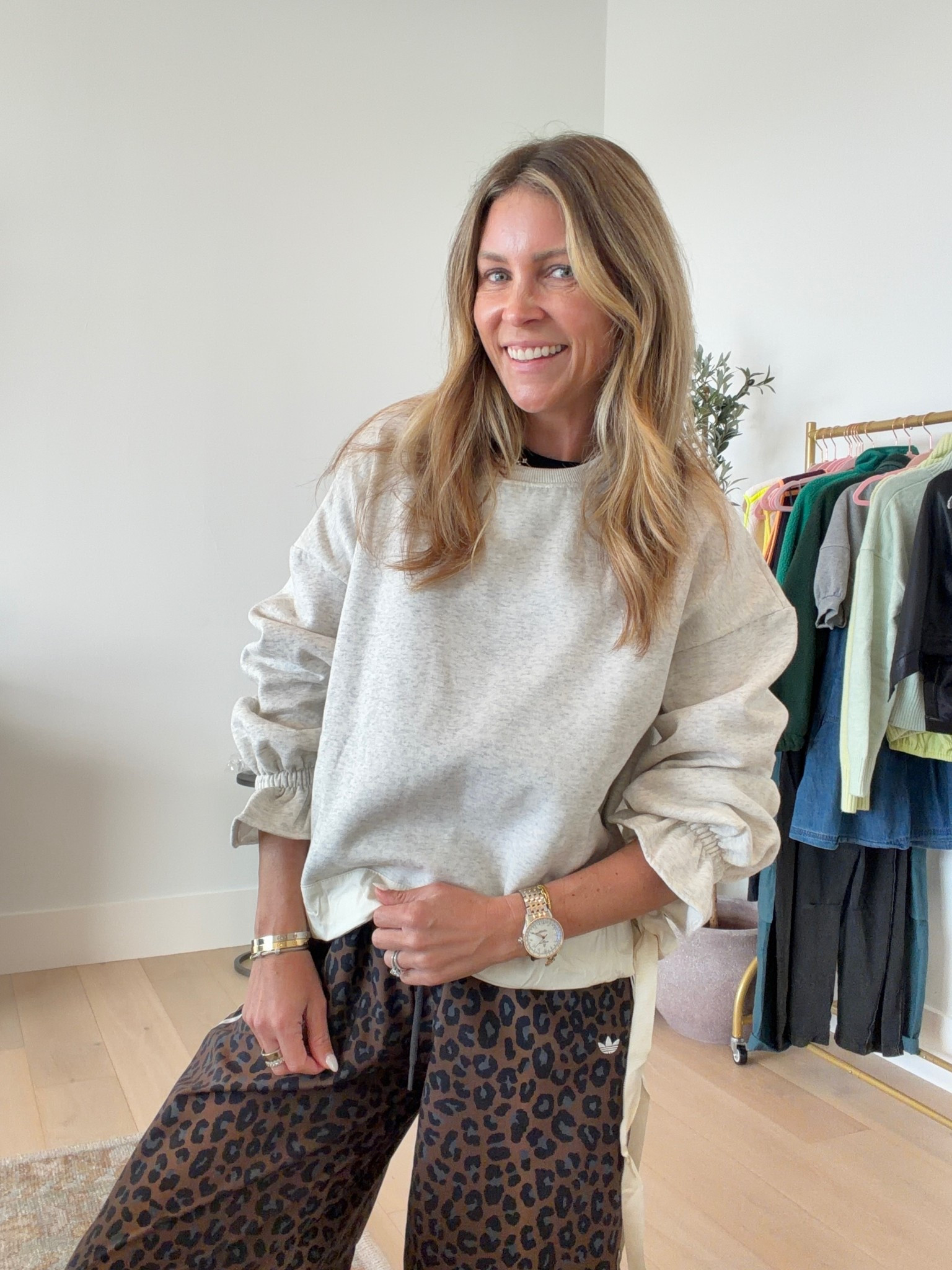 Here’s the Amazon version! It’s under $30 and comes in multiple colors! 

Anthropologie vs Amazon sweatshirt! I already had this Anthropologie sweatshirt in my closet and found a look for less on Amazon that I had to try! The Anthropologie one is actually on sale for under $60 and the Amazon version is under $30! Which would you get?! I’m wearing size small in both! 

#LTKPetite #LTKootd #LTKOver40