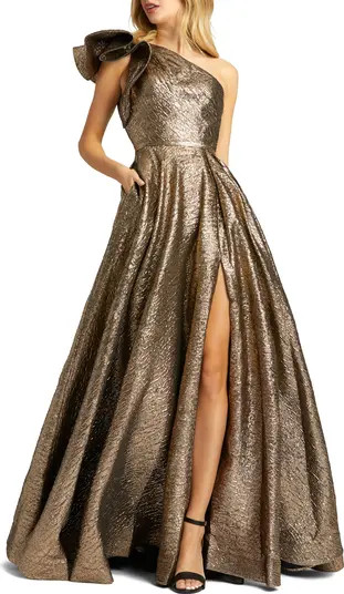 Crinkle Metallic Ruffle One Shoulder Gown | Nordstrom