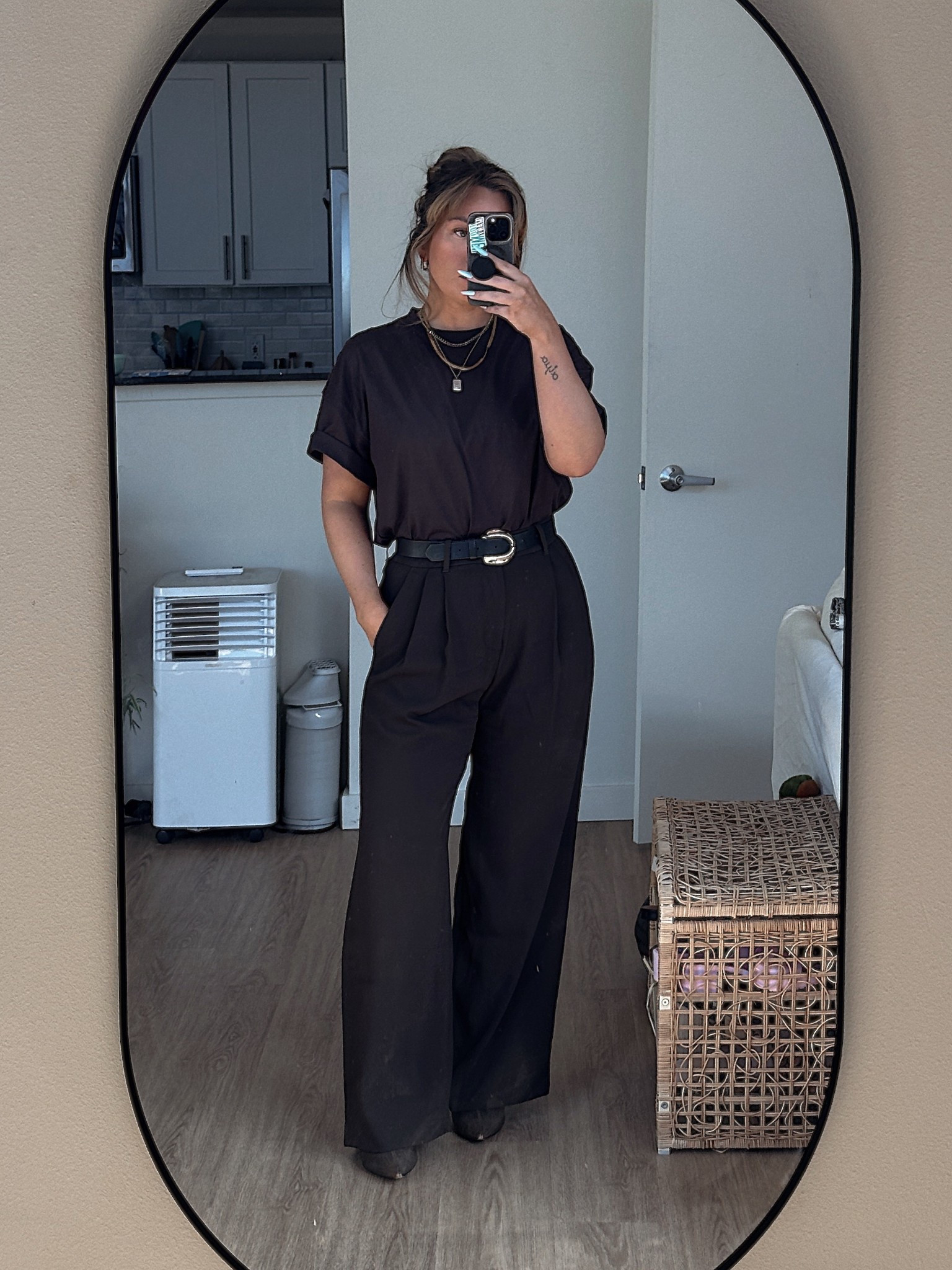 tee - h&m
pants - gap
boots - franco sarto
belt - lulus

#LTKStyleTip #LTKFindsUnder50 #LTKWorkwear