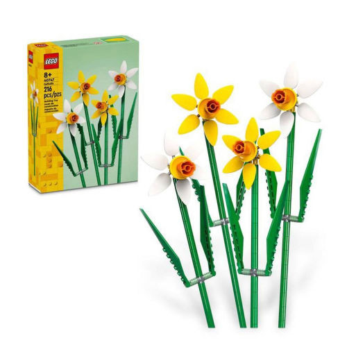 LEGO Flowers Daffodils 40747 | Barnes & Noble