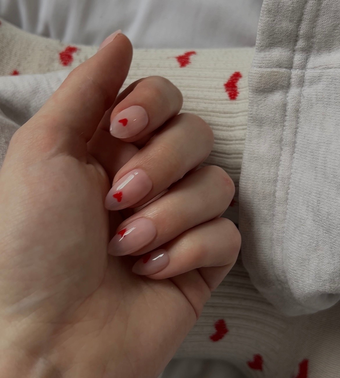 soft girl details, but make it effortless 🤍
these heart press-on nails are my go-to when I want a clean, minimal look with a subtle Valentine’s touch — no salon appointment, no damage, just instant cute.

perfect for cozy days, gym-to-coffee runs, and everything in between.
linked so you can recreate the look ✨

press on nails • heart nails • valentine nails • minimalist nails • neutral manicure • short almond nails • clean girl aesthetic • affordable beauty finds • easy manicure • at home nails • soft girl aesthetic • everyday nails

#LTKbeauty #LTKstyletip #LTKwinter