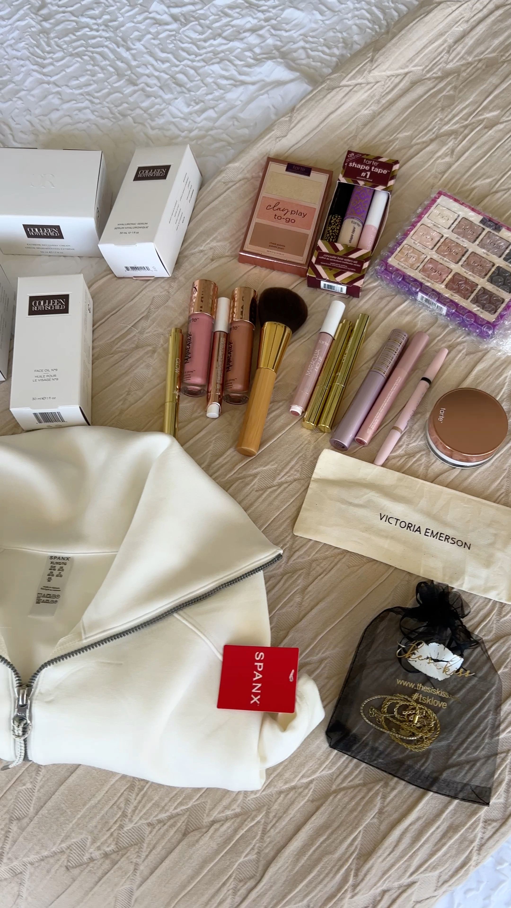 Brand goodies 🖤

Tarte costmetics
Urban outfitters
Colleen Rothschild
Victoria emerson
The siss kiss
Spanx 

#LTKCon #LTKbeauty #LTKunder50