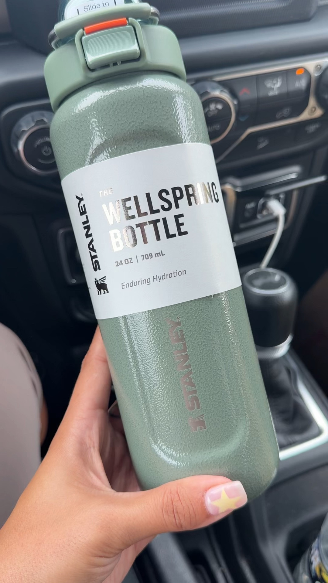 Obsessed with my new green leak free waterbottle!!

#LTKTravel #LTKActive
