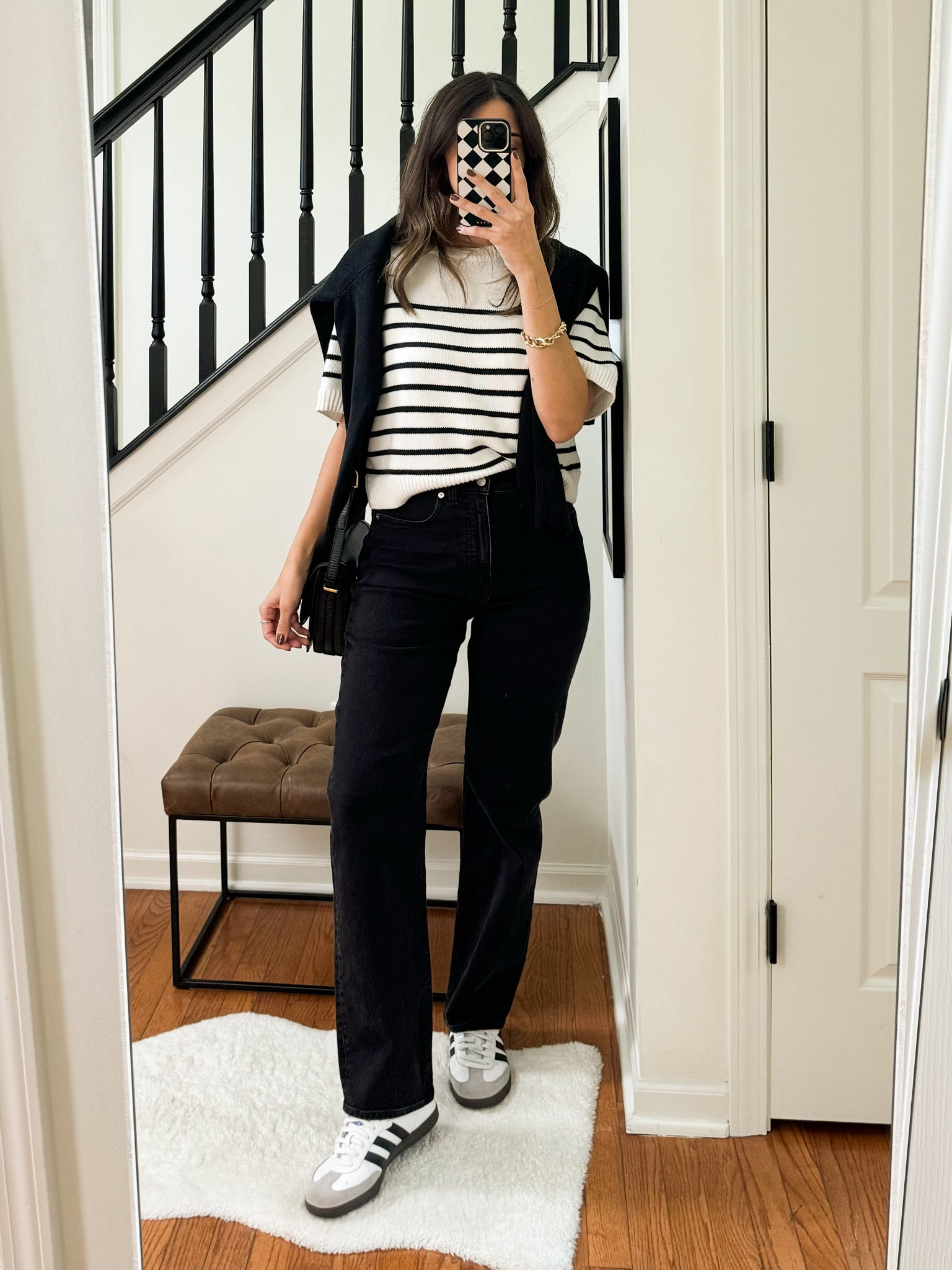 Fall capsule outfit 
Wearing:
Jeans are tts 
Sweater tee: size small (size up if you an oversized fit)
Sweater size medium 


#LTKStyleTip #LTKFallSale #LTKSeasonal