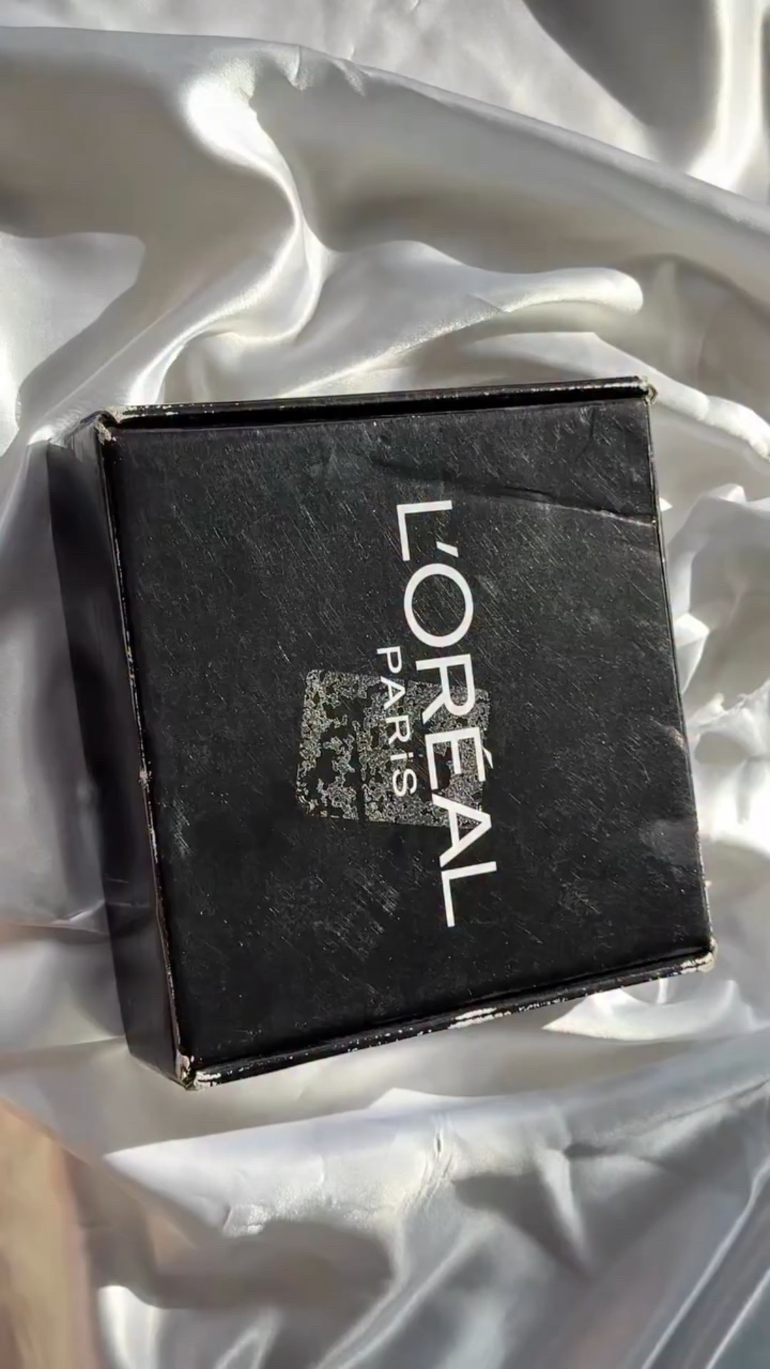 ✨ Locked. In. Place. ✨
Been putting the L’Oréal Paris Infallible Setting Spray to the test — and it delivers. One ultra-fine mist, and my makeup stays put through sweat, smudges, and long days (yes, even 36 hours 👏).
It pulls everything together flawlessly and feels like a finishing touch I didn’t know I needed. Affordable and effective? Yes please.
💄 Trust me, this is staying in my routine.
➡️ Have you tried it yet? Let me know your fave long-wear products below ⬇️ @lorealparis 
#GiftedByLOrealParis #LOrealParis #InfallibleSettingSpray #MakeupThatLasts #LongwearMakeup MakeupRoutine SettingSpray DrugstoreMakeup BeautyMustHave MakeupHack FlawlessFinish MakeupByMe BeautyReview