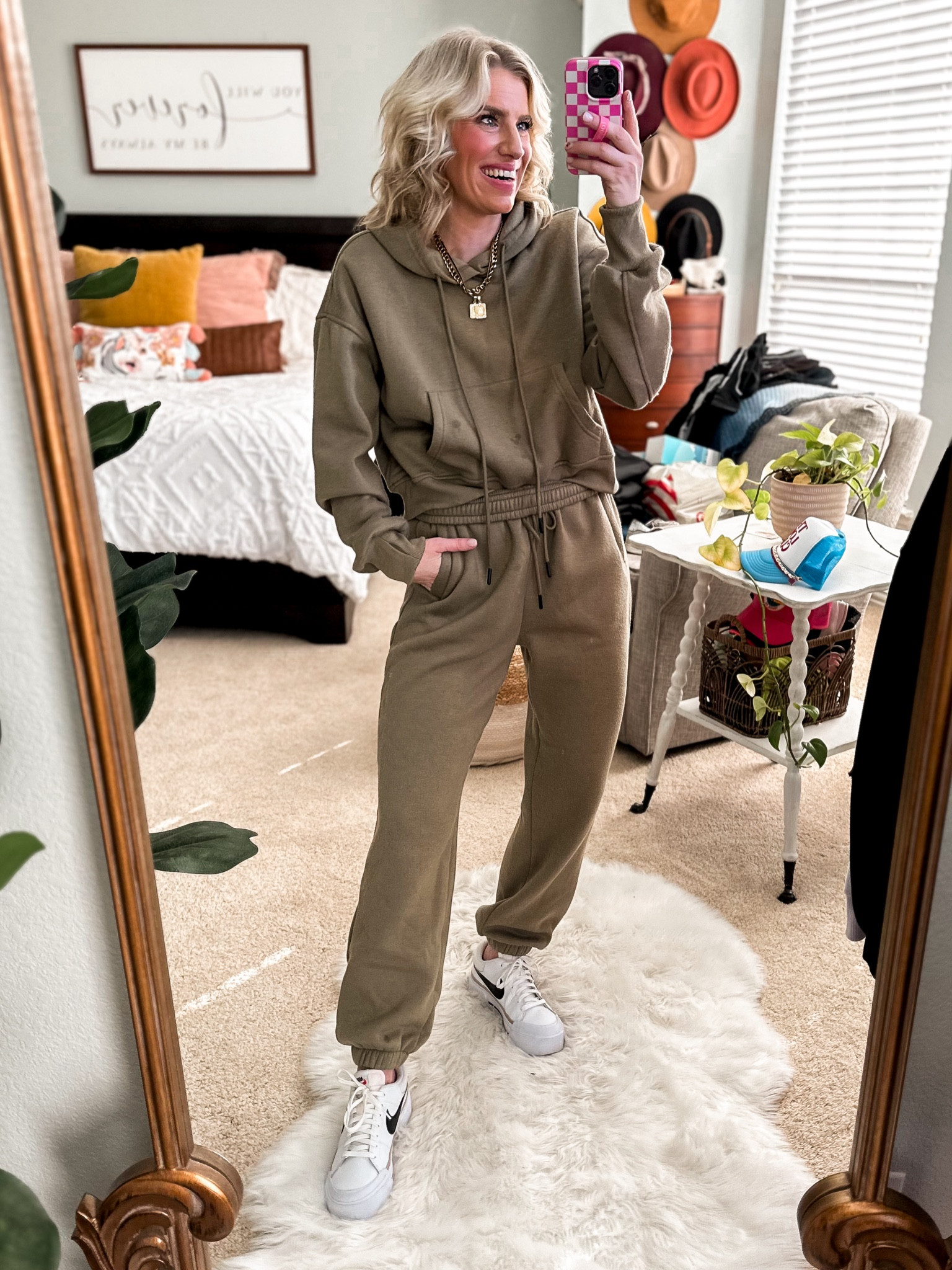 Travel OOTD 
Cozy sweat set
Comes in tons of colors and fits tts 
I sized up for a roomier fit but had to roll the pants—

#LTKfindsunder50 #LTKstyletip #LTKtravel