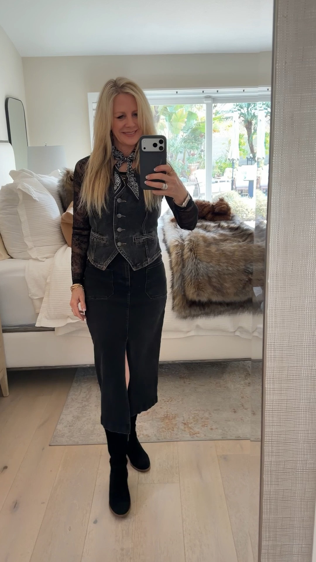 Mixing denim is my jam!  You can create so many fun looks.  You can never go wrong with an all black outfit 😊

#LTKOver40 #LTKWorkwear #LTKootd