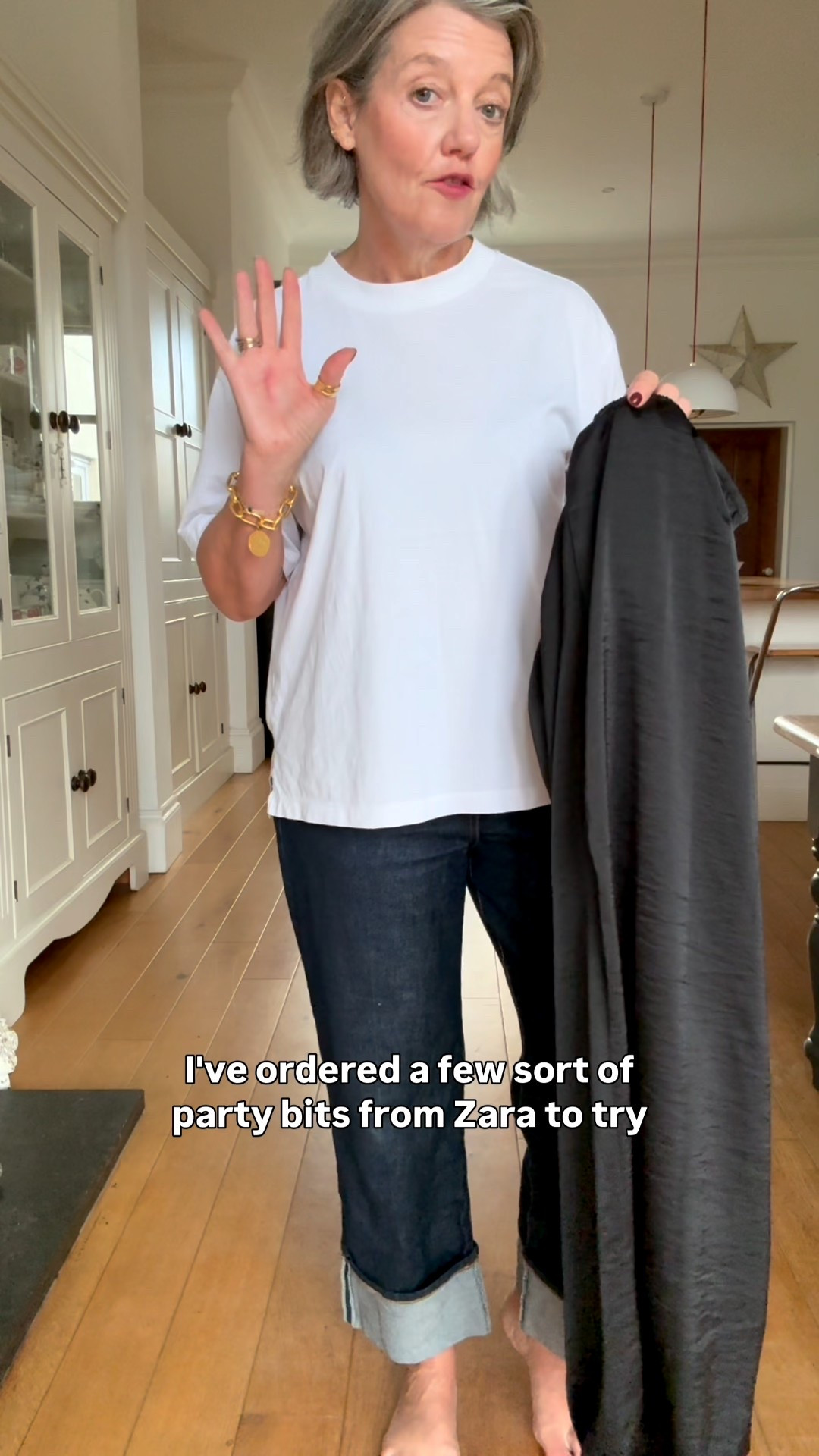 Zara party wear Try on 🎉
I’m 5ft 5 size 12 top, 14 bottom 
I like adding things to my existing wardrobe to dress up what I already have. 
Satin trousers Medium
Mink lace cami Medium
Brown lace cami medium
Velvet trousers size Medium 
Lace skirt size medium
Zara black oversized blazer size 12
Tee shirt large
All Saints jacket Size 12
Sezane jumper size large
Linked an identical pair of boots to my old ones 


Date Night Outfit, Girls Night Outfit, Christmas Outfit, NYE Outfit, New Year’s Eve Outfit, Party Outfit, Satin trousers, , Party Outfit,velvet trousers, lace cami, Zara try on


#LTKpartywear #LTKdatenight #LTKmidsize