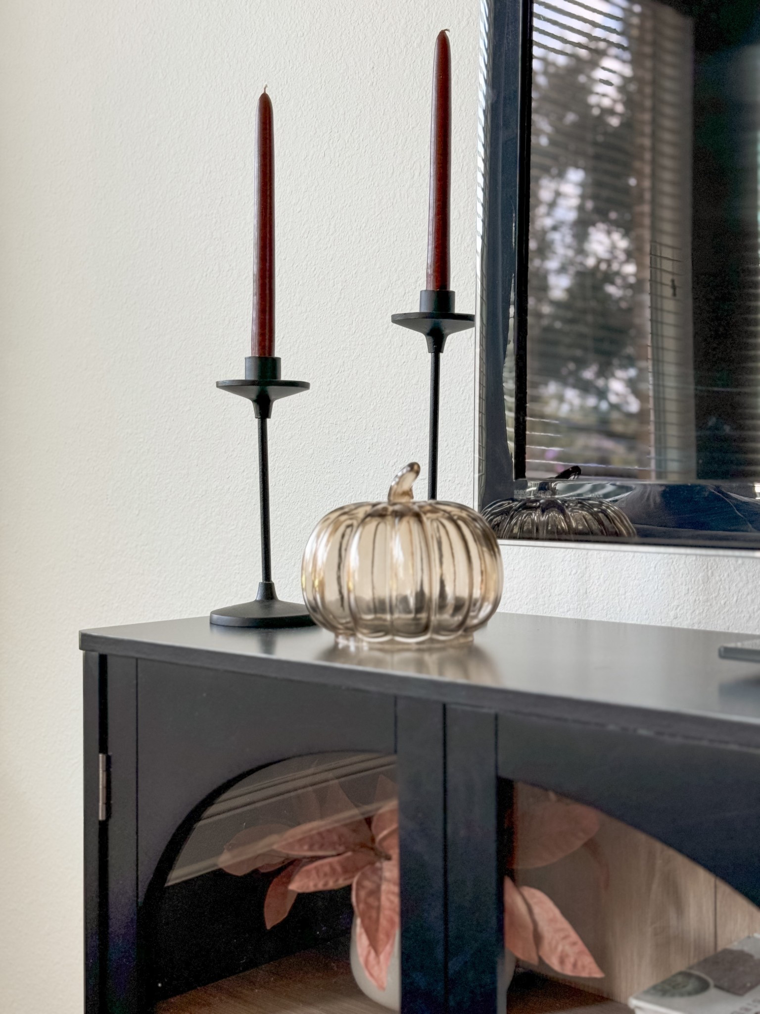 Fall home decor, black glass cabinet, black glass tv consolee

#LTKautumn #LTKSeasonal #LTKHome
