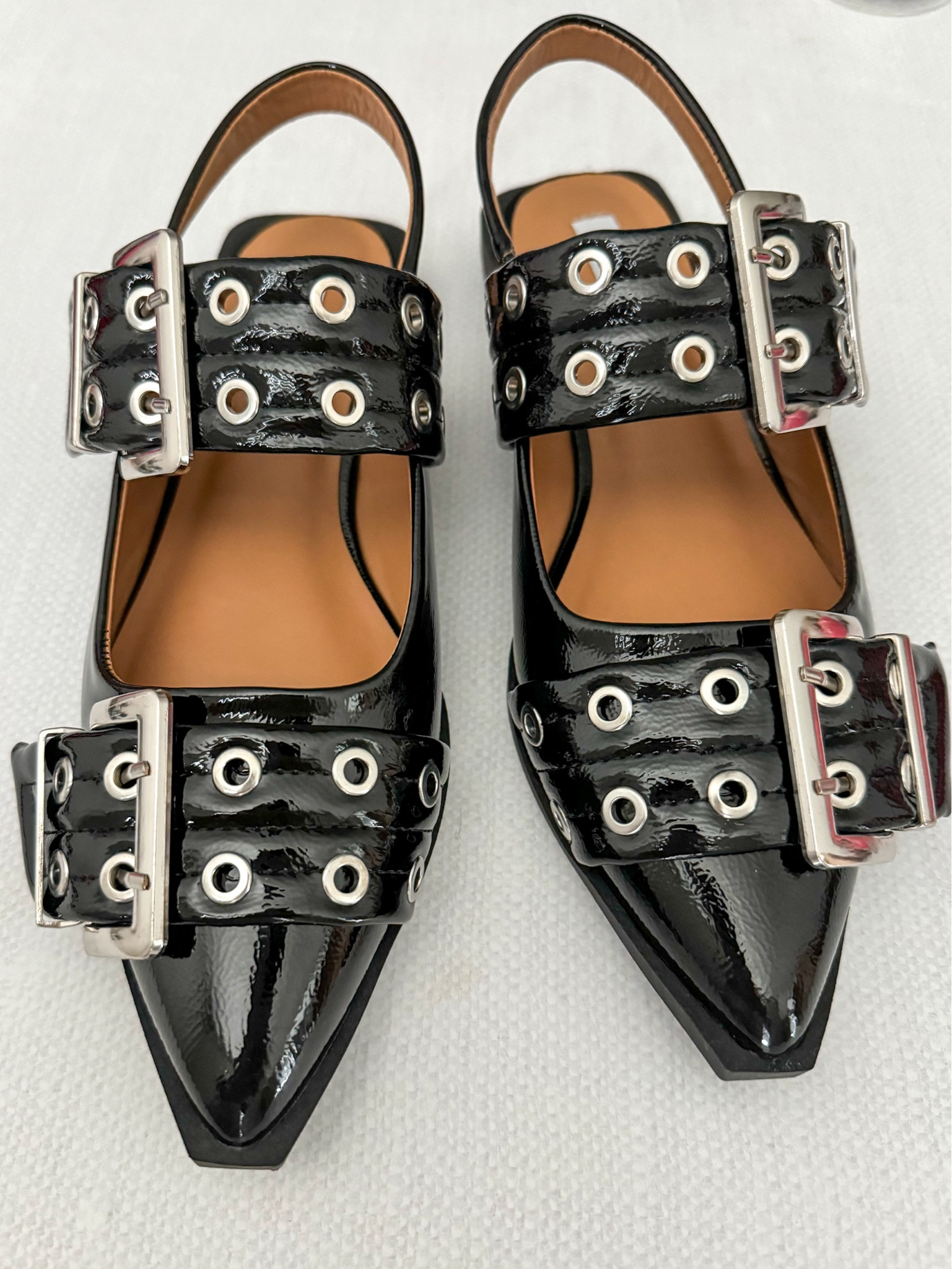 Fashionable shoes for Fall 

These fit true to size - I also have in red - comes in other colors too 

Tagged other flats, heels and other  women’s shoes perfect for Fall

#LTKShoeCrush #LTKFindsUnder50 #LTKSeasonal