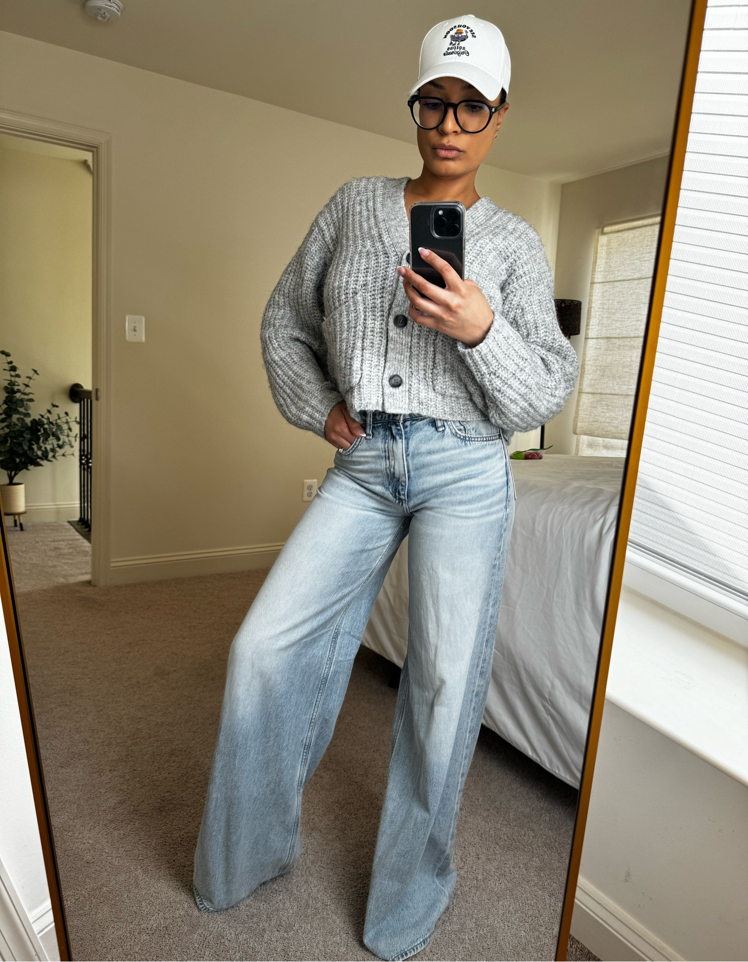 Outfit of the day
Rag and bone jeans
Adidas hat
Banana republic cardigan
Spring outfit ideas

#LTKstyletip