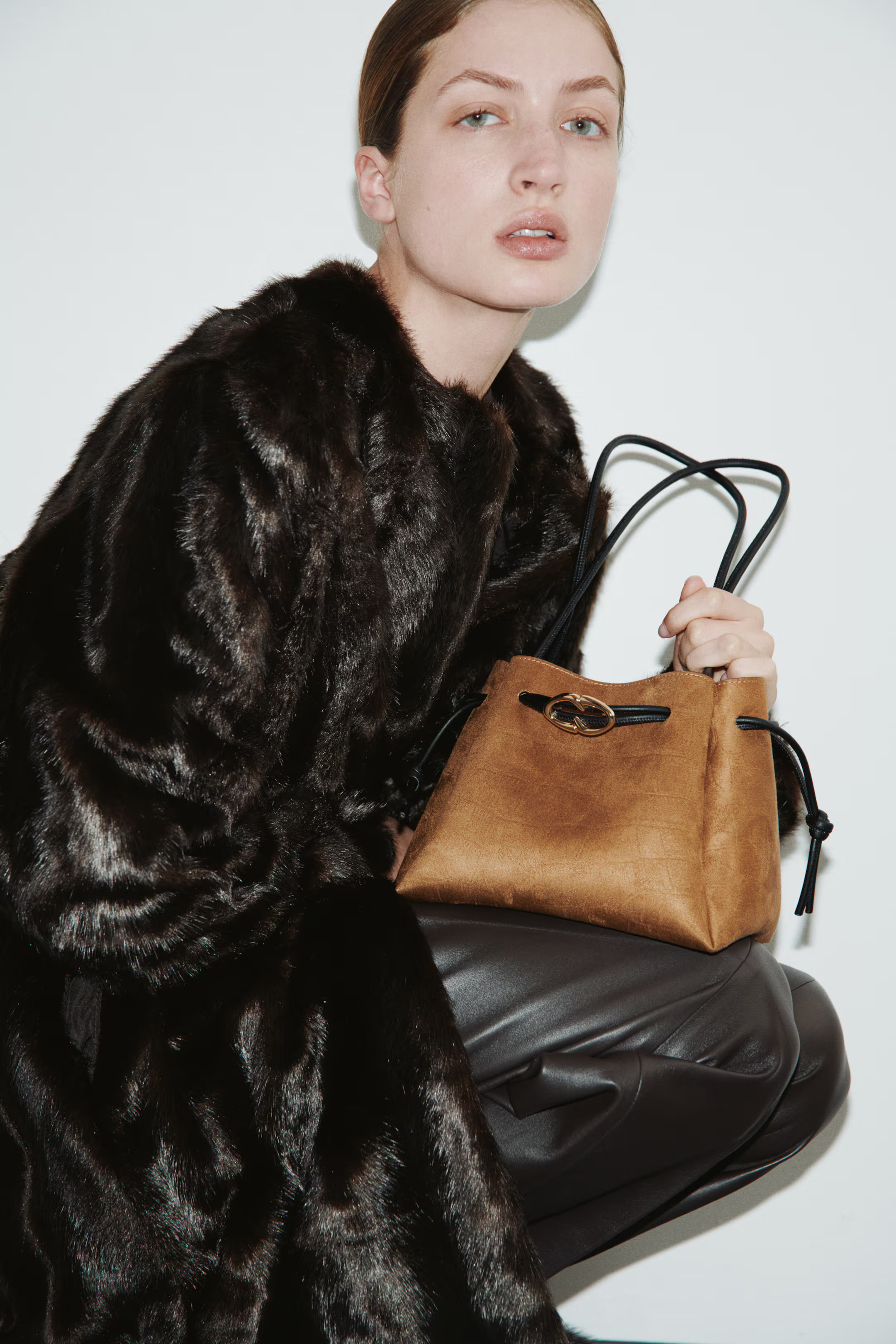 Shoulder Bag with Drawstring | H&M (US + CA)