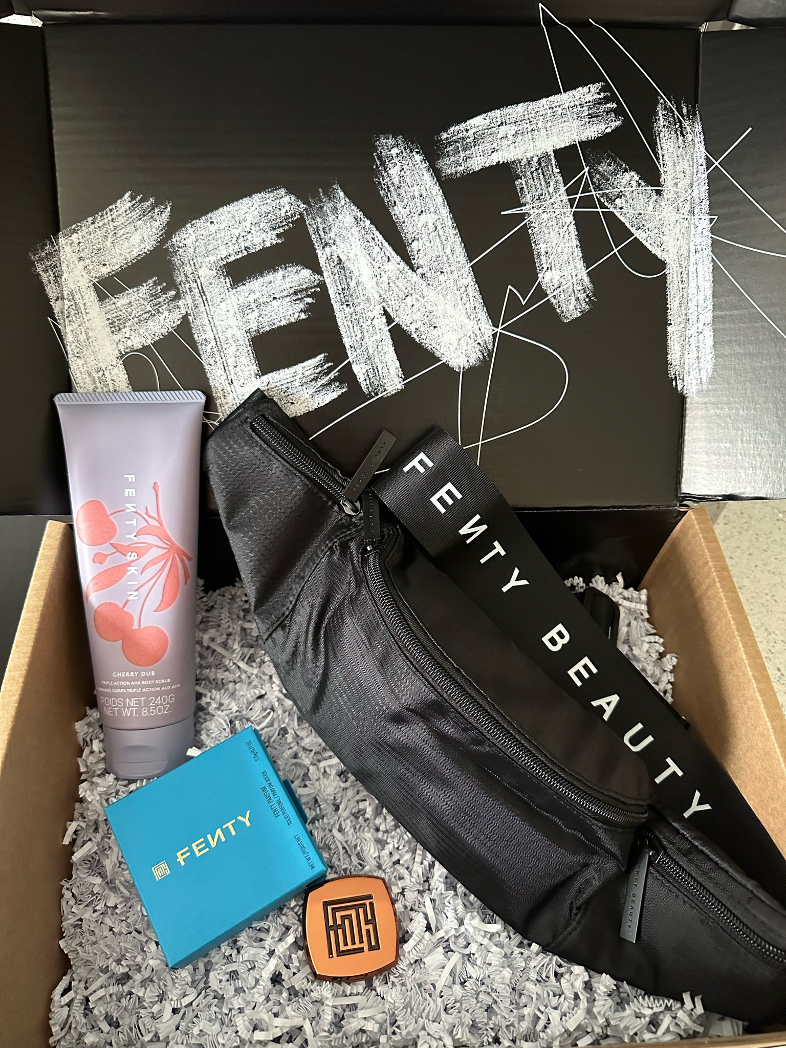 Latest purchases from Fenty!
Fenty Skin Body scrub and Fenty Fragrance solid perfume plus a FREE limited edition crossbody bag 💕🛍️


#LTKuk #LTKbeauty #LTKskincare