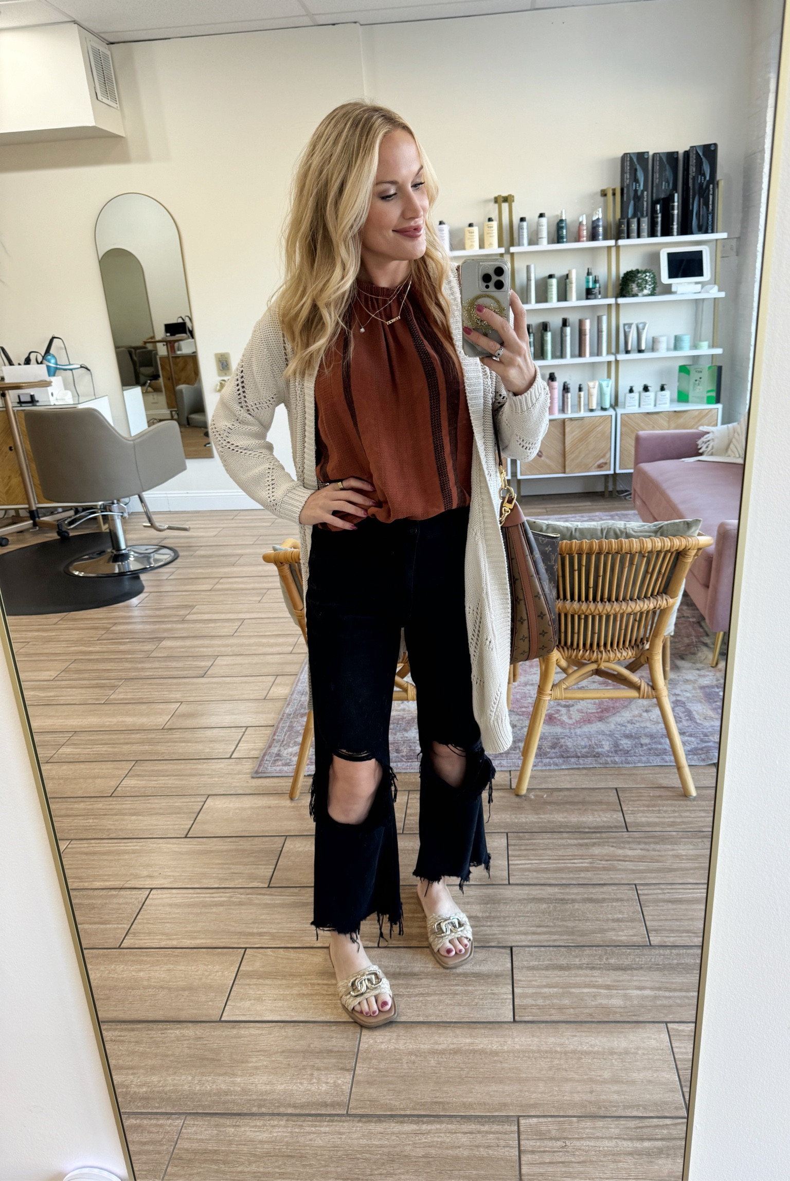 When the weather can’t make up its mind, it is cardigans with sandals. 




#LTKBeauty #LTKStyleTip #LTKOver40