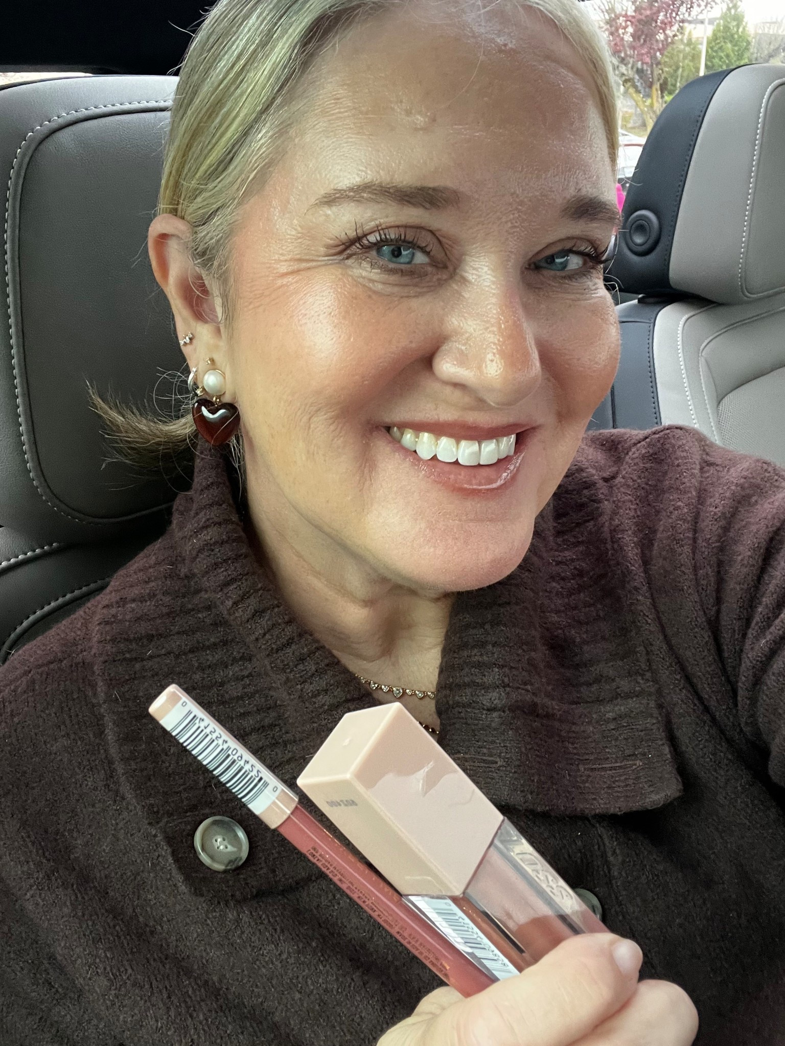 New lip combo!
Liner -Big Lift
Gloss- Toffee

#LTKBeauty #LTKFindsUnder50 #LTKOver40