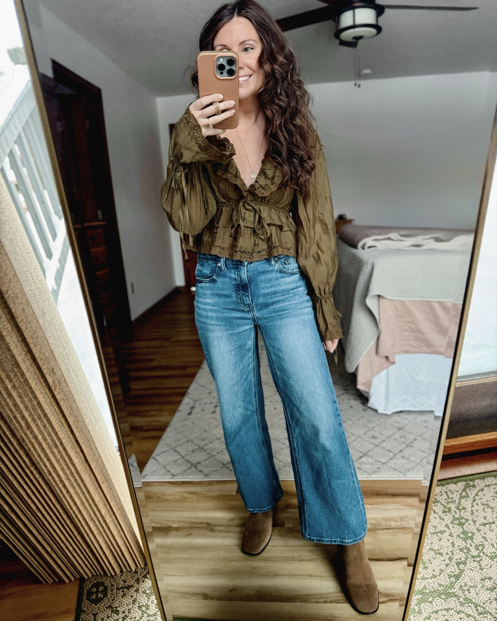 DATE NIGHT🖤

wearing xs in my top, 24 in 26” inseam on my jeans (LOVE THEM!) and 6.5 in my boots (so comfy— also linked more affordable ones).

#LTKPetite #LTKFindsUnder100 #LTKSeasonal