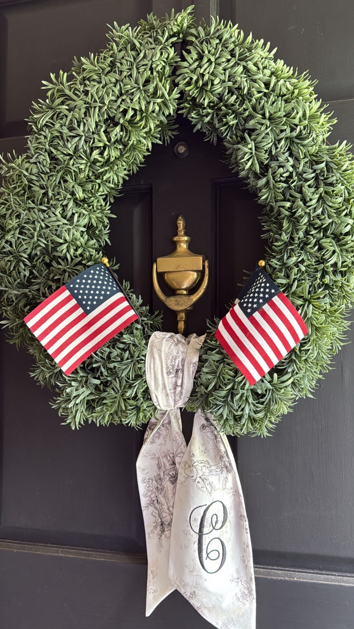 4th of July front door decor! 🇺🇸

#LTKFindsUnder100 #LTKSeasonal #LTKHome