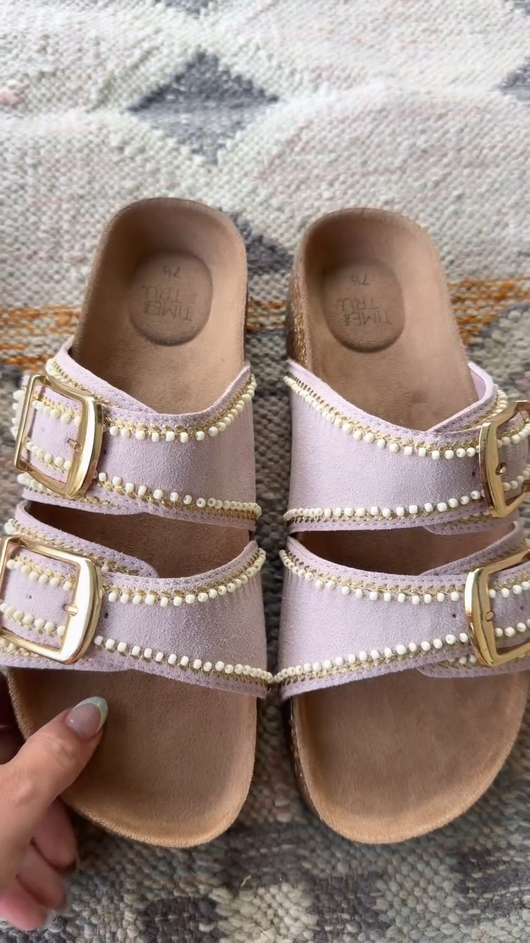 Affordable sandals that are so chic! true to size!!

Affordable fashion, sandals, look for less, spring shoes, tcs, trending, spring style 

#LTKgrwm #LTKSeasonal