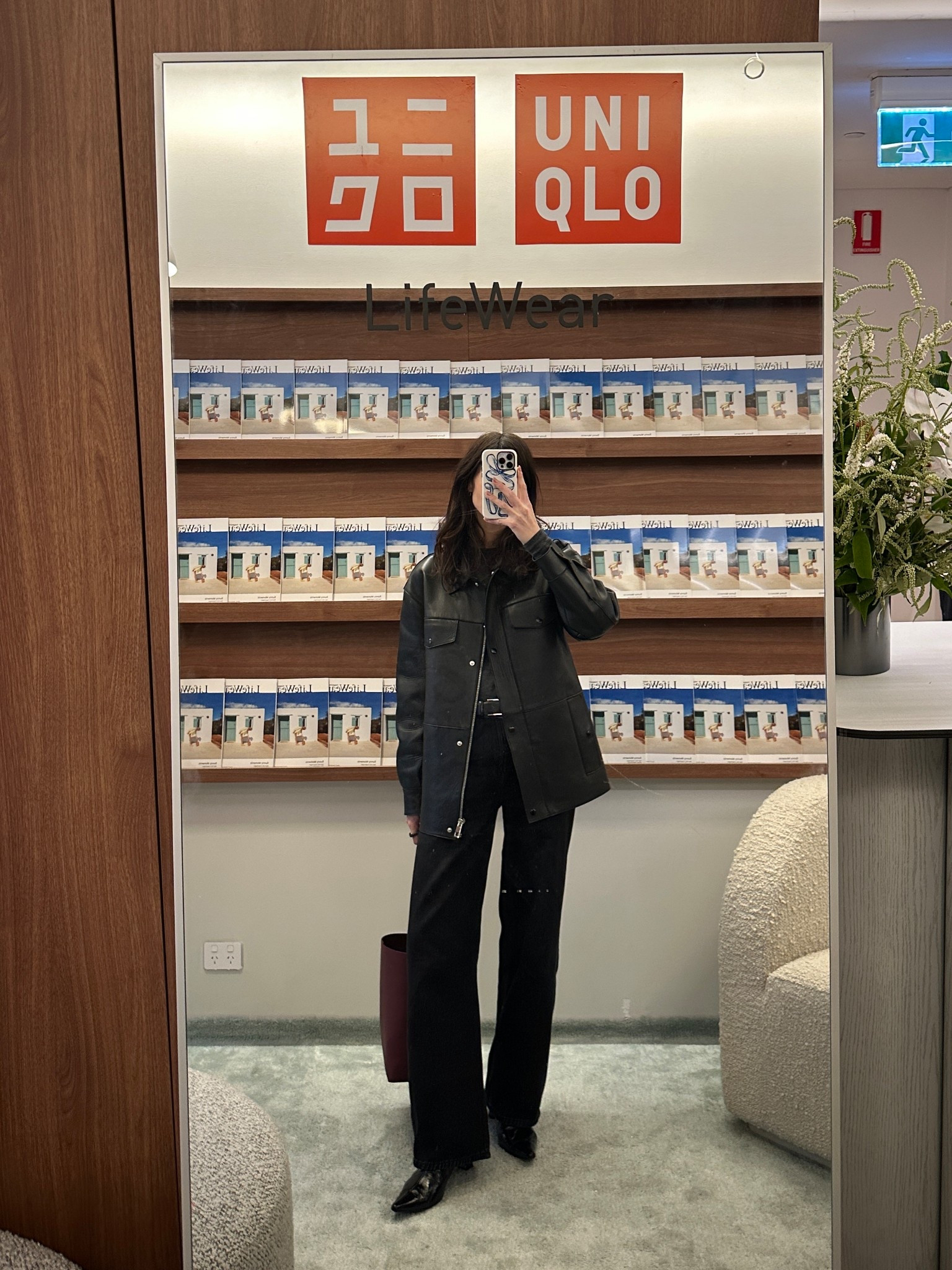 Attending the new season preview for UNIQLO. Wearing two base layers - UNIQLO HEAT TECH in size XS, Arket merino top in size M, I sized down two sizes in the jeans to a 24, and the boots are old so similar linked. Leather jacket is in size and belt is size 70