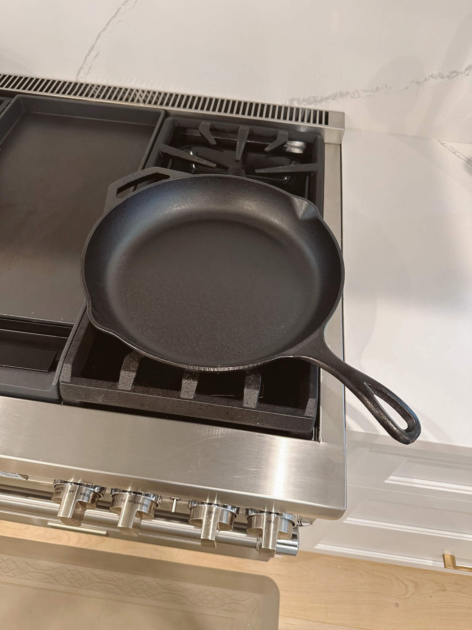 Crate & Barrel Cast Iron Skillet 

#LTKhome #LTKSeasonal