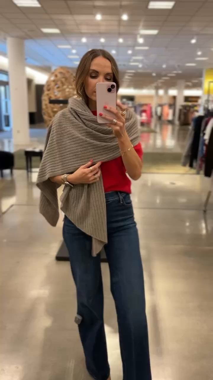 @nordstrom 
Ribbed cashmere wrap, love the details on this!

#LTKSaleAlert #LTKSeasonal