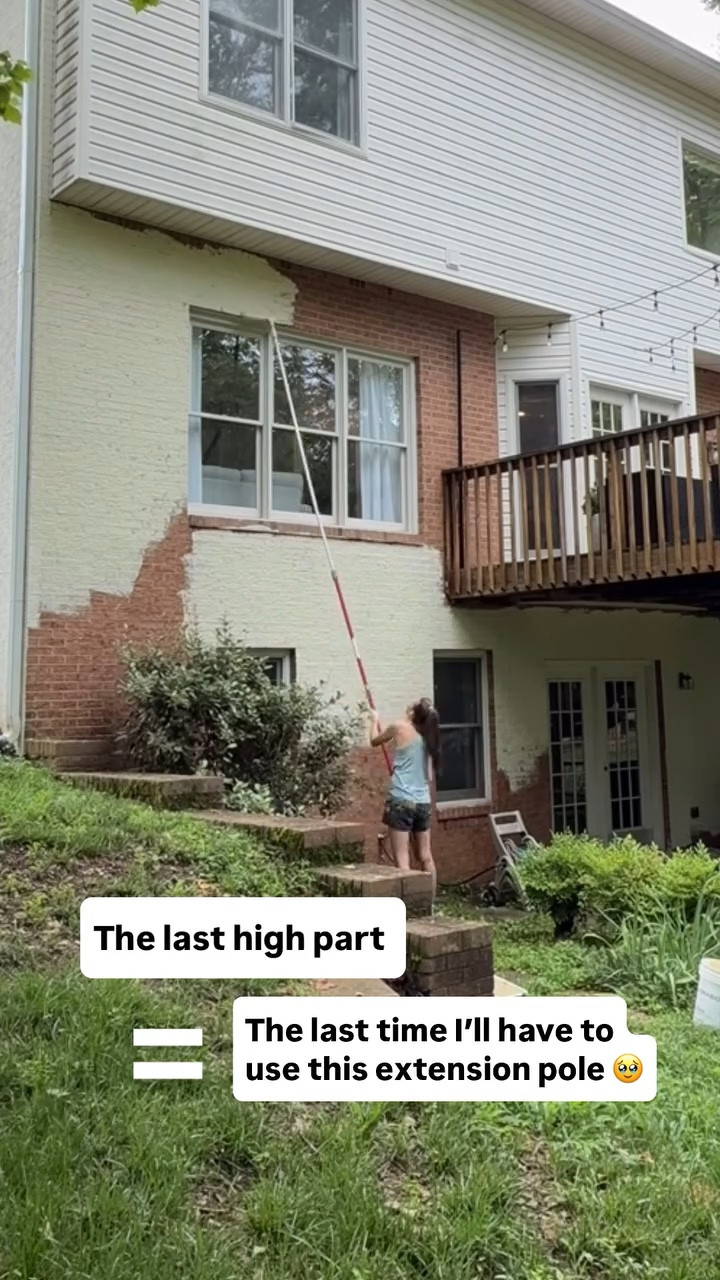 The last high part =  The last time I’ll have to use this extension pole 🥹 almost done limewashing! Color is Cristallo white