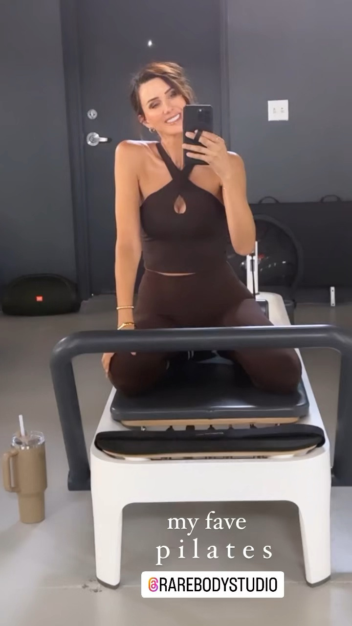 currently wearing : pilates to errands 

lululemon set // anine bing slides // naghedi tote // jenny bird jewelry // revolve sunnies 

#LTKstyletip #LTKfitness #LTKover40