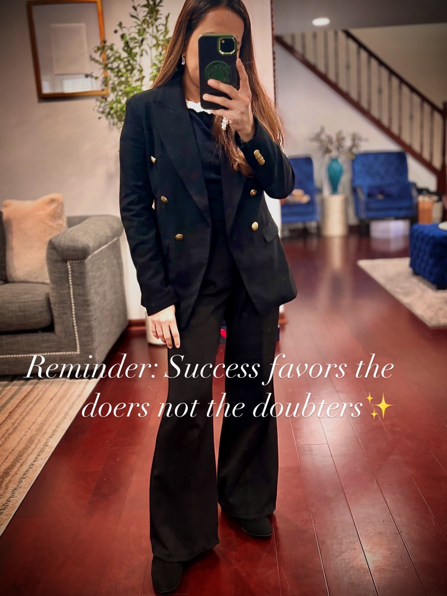 Happy Tuesday my loves. Let’s turn those  plans into progress! 🫶
✨
✨
✨
#workootd #momstyle  #salealert #nyfashion