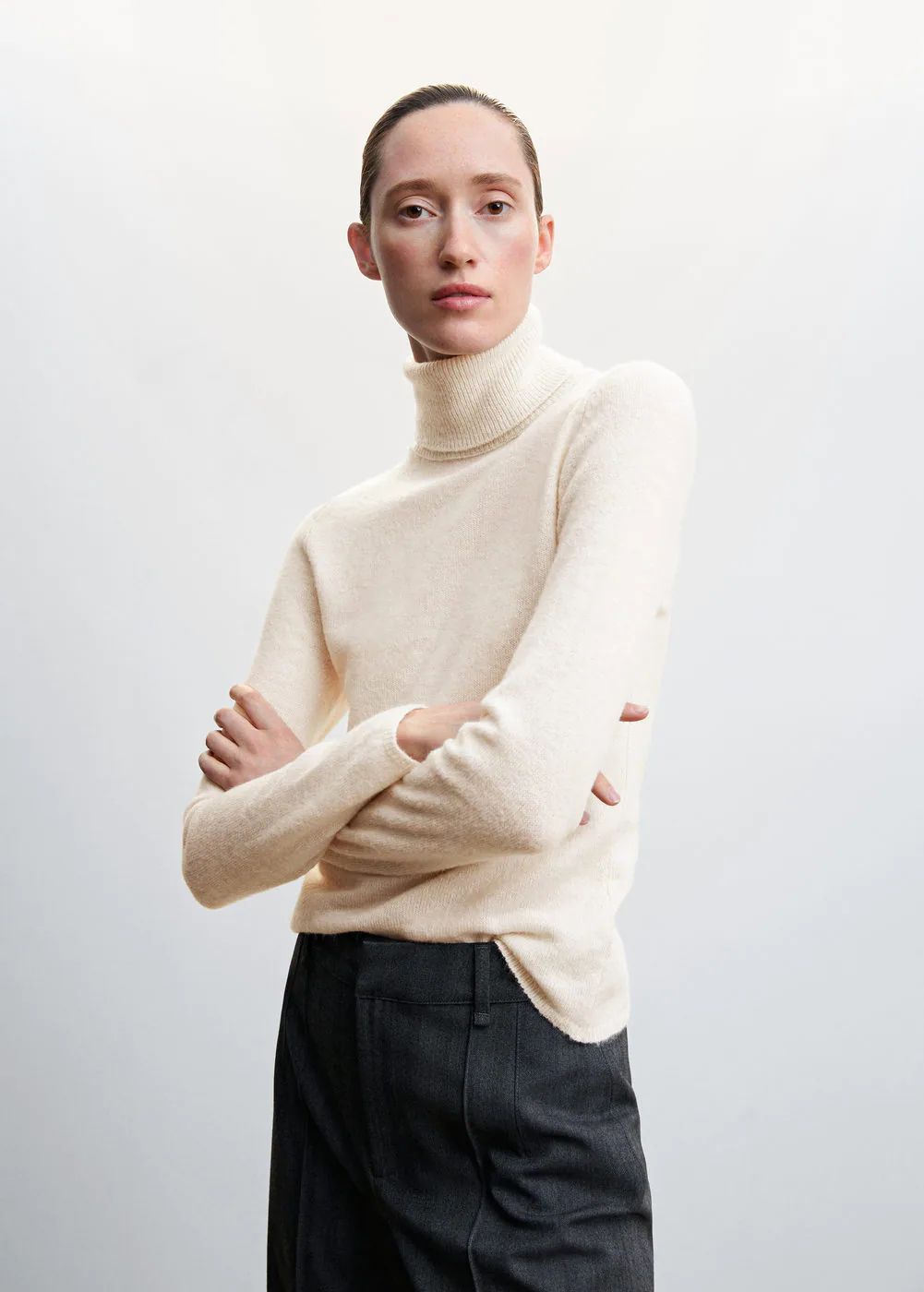 Turtleneck knitted sweater | MANGO (US)