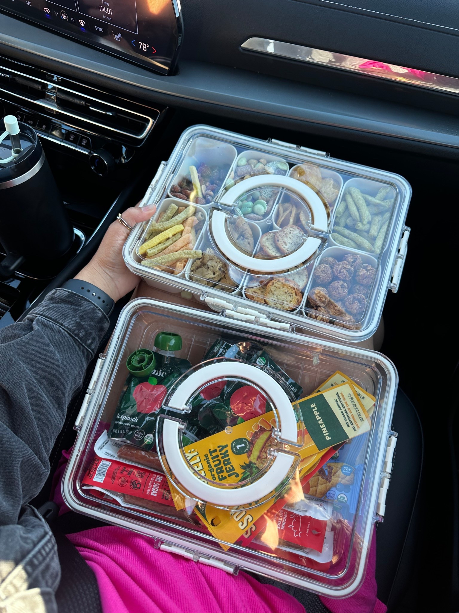 Road trip essentials! 

#SnackleBox
#SnackMom