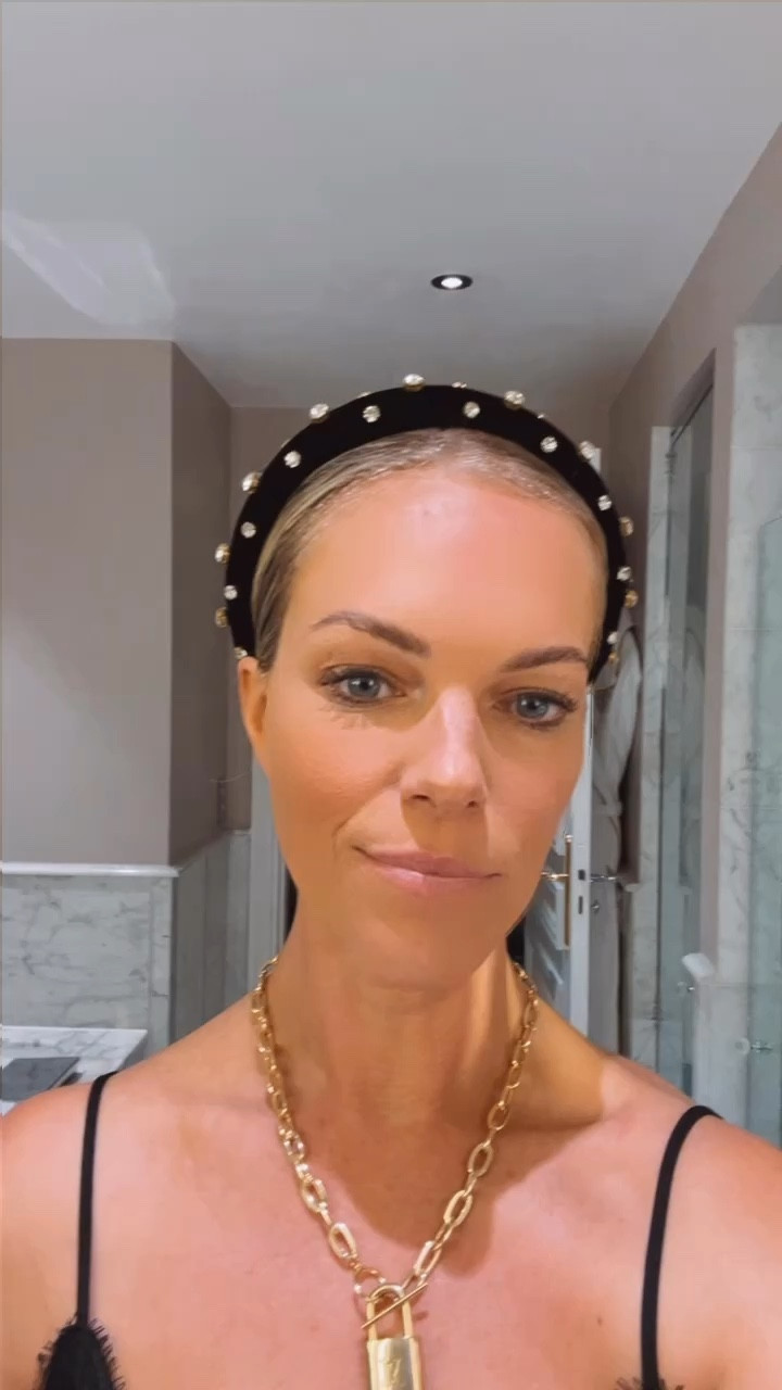 Slick & snatched, thrown on an embellished headband and you are good to go!