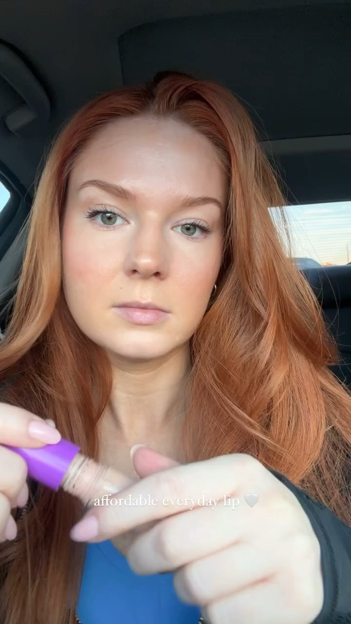 Easy & affordable lip combo 💄✨ 
Details 
Any concealer you have in the center tapped out
@nyxcosmetics Brown lip liner
Topped with @nyxcosmetics praline butter gloss 
•
•
•

#softglam #lipcombo #liptutorial #indianapolismakeupartist #indianapolis #redhead #rarebeauty #toofaced #maccosmetics #indianapolismakeupartist #indymua #affordablelipcombo