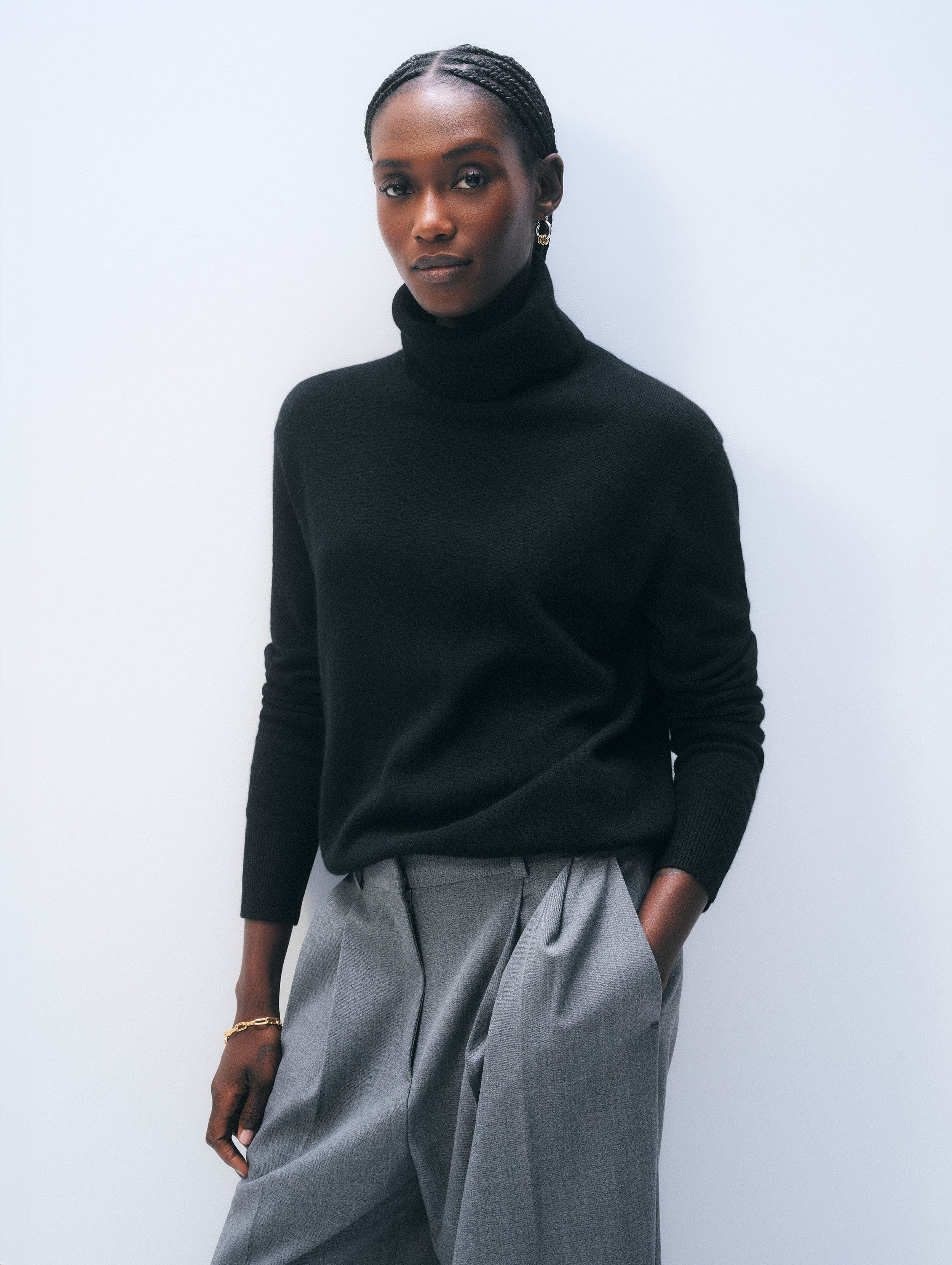 Cashmere Turtleneck | Black | White and Warren