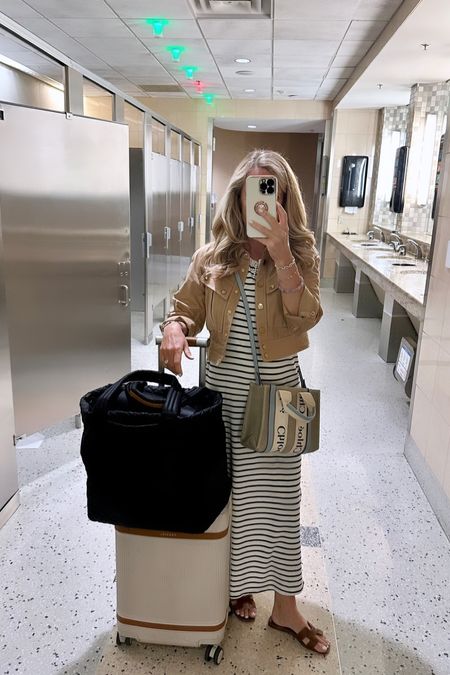 A favorite travel look

Striped t-shirt maxi dress, large black travel tote, Paravel carry-on, brown leather sandals, Chloé logo mini tote, brown 

#LTKFind #LTKstyletip #LTKtravel