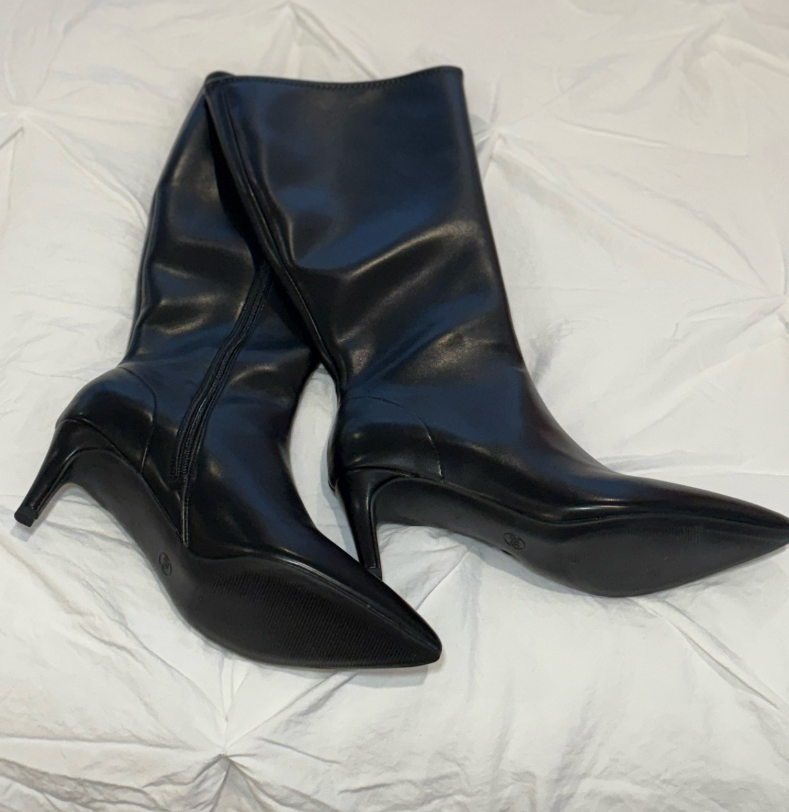 I’m obsessed with these boots! 

#LTKMostLoved #LTKFindsUnder50 #LTKItBag