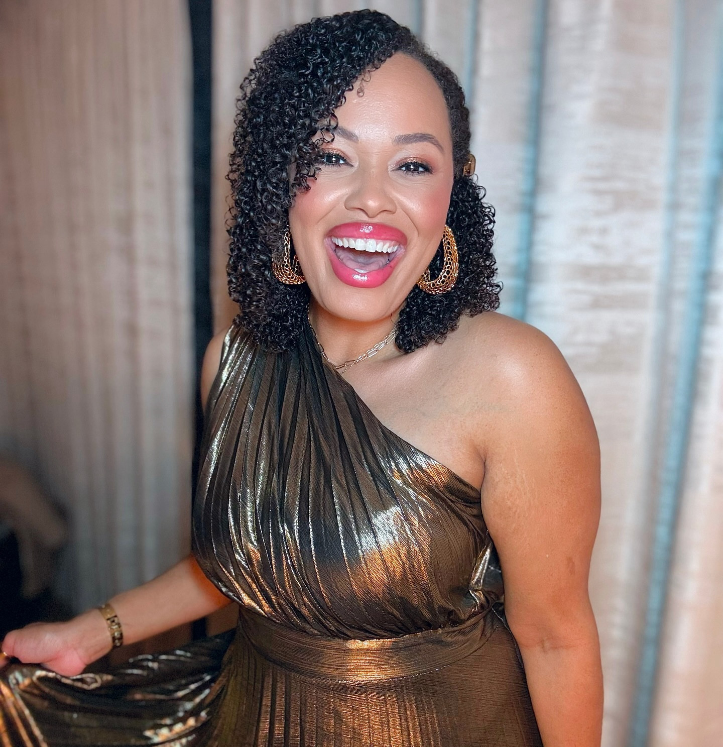 Embrace your flaws, they make you unique. 🌟

I was so worried about how my look would be for my family anniversary party and I ended up loving it. 

This is your sign to not worry as much about what you’re wearing but enjoy the moment 🫶🏽

#JessicasBeautyBlog_ 

#selfloveisimportant #selfesteemboost #makeupspecialoccasion #specialoccasionmakeup #chicagobeautycontentcreator 

Party dress, gold dress, gold gown, wedding guest dress, holiday dress, fashion on a budget, Amazon fashion finds

#LTKMidsize #LTKBeauty #LTKParties