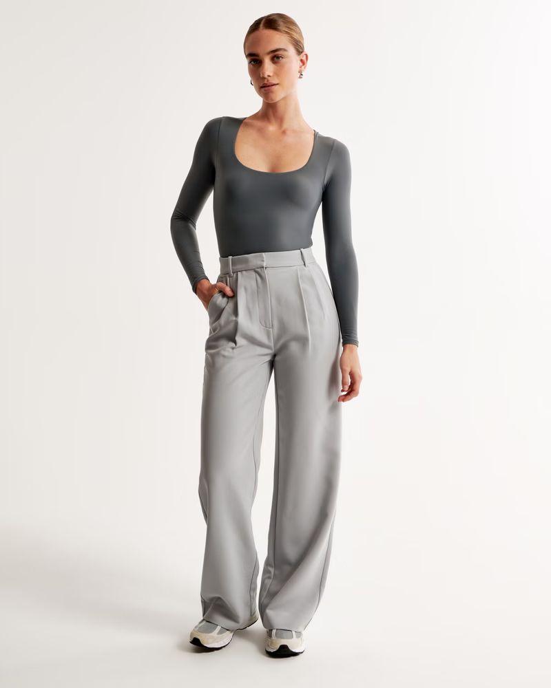 Soft Matte Seamless Long-Sleeve Squareneck Bodysuit | Abercrombie & Fitch (US)