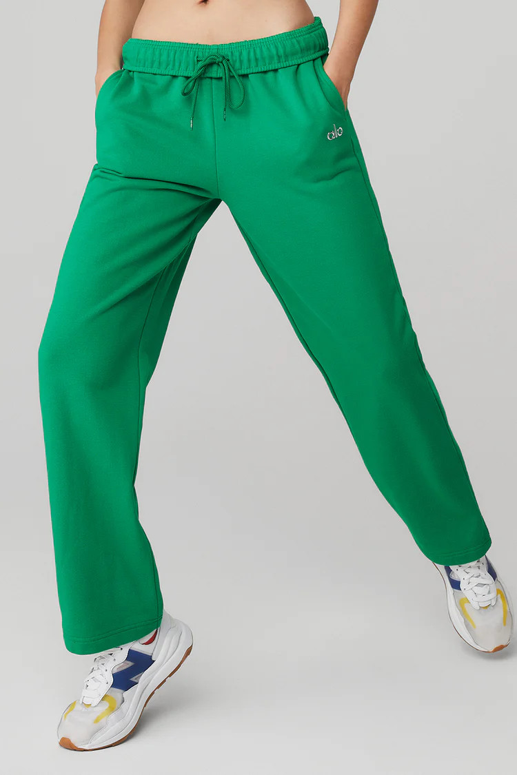 Accolade Straight Leg Sweatpant | Alo Yoga (US)